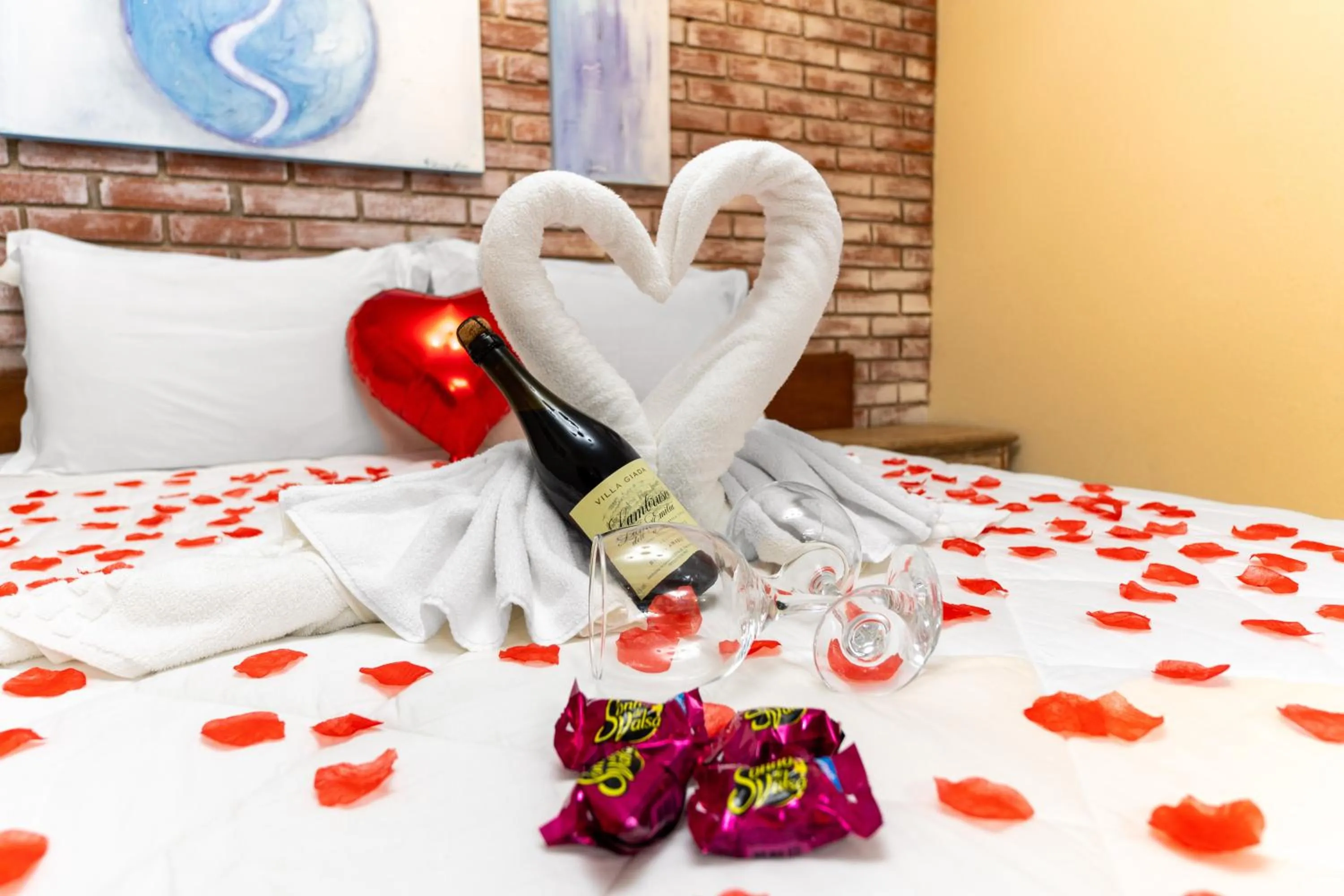 Photo of the whole room, Bed in Pousada Serra Villena