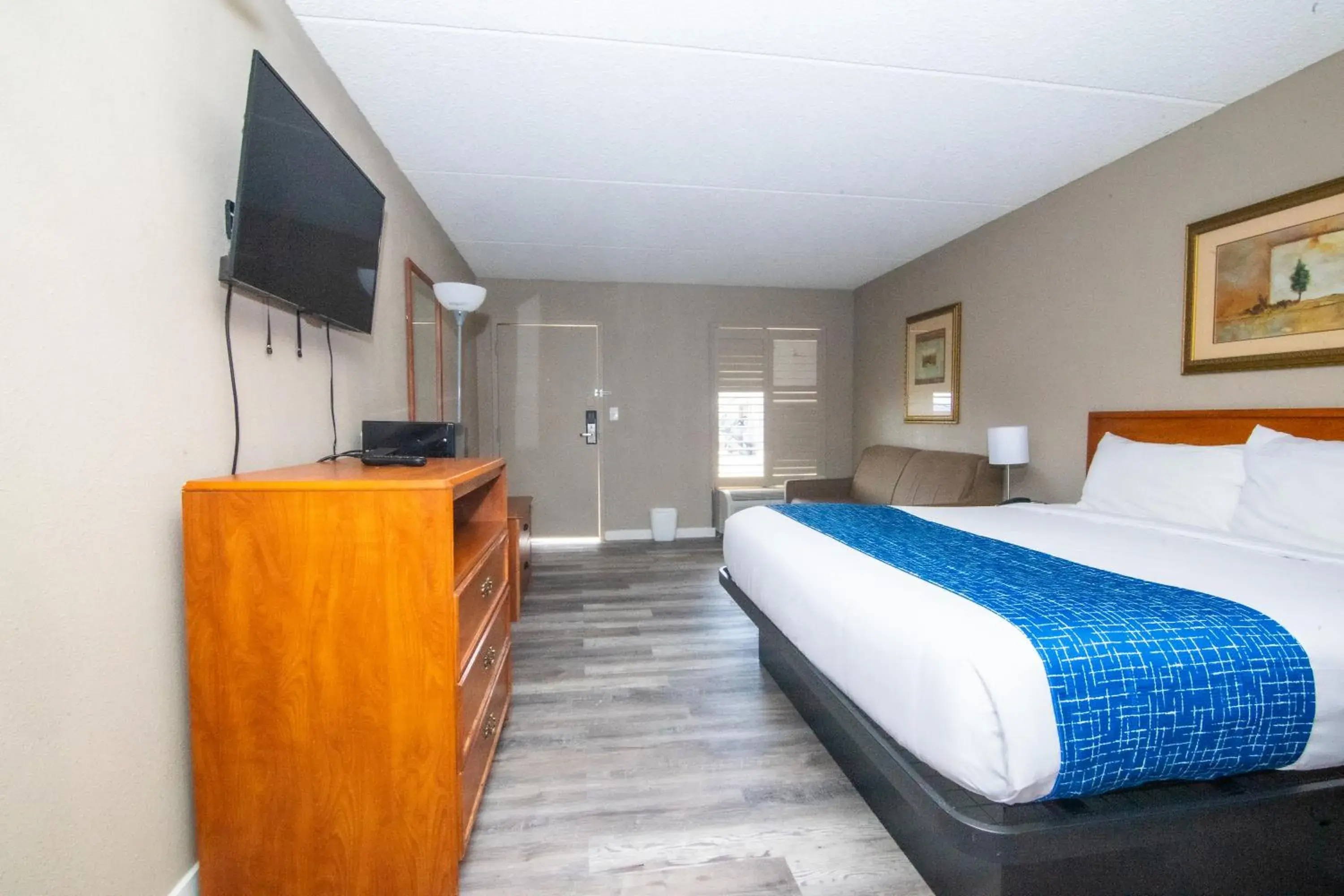 Bed in Travelodge by Wyndham Pueblo Bed in Travelodge by Wyndham Pueblo