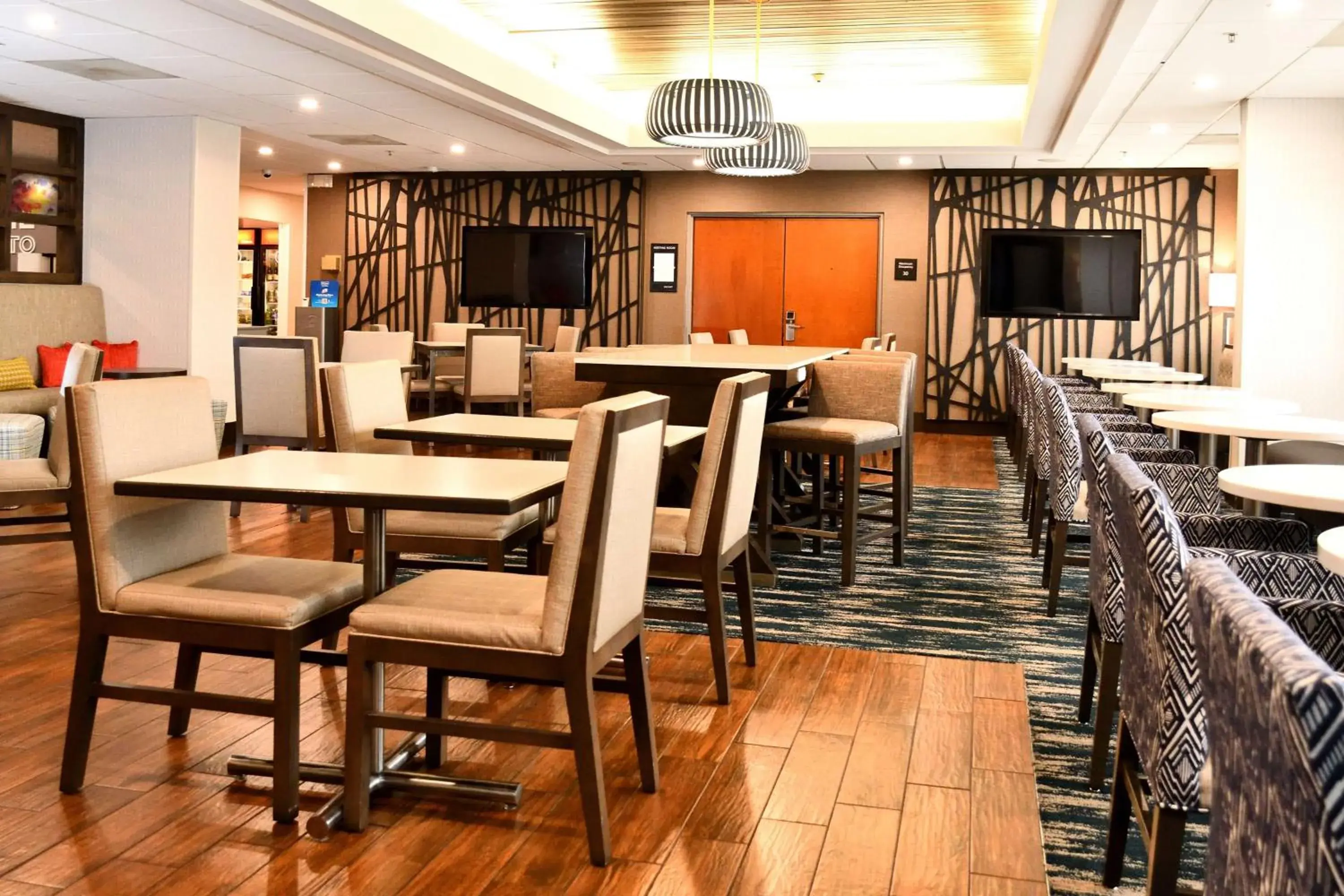 Breakfast in Hampton Inn Santee-I-95 Breakfast in Hampton Inn Santee-I-95