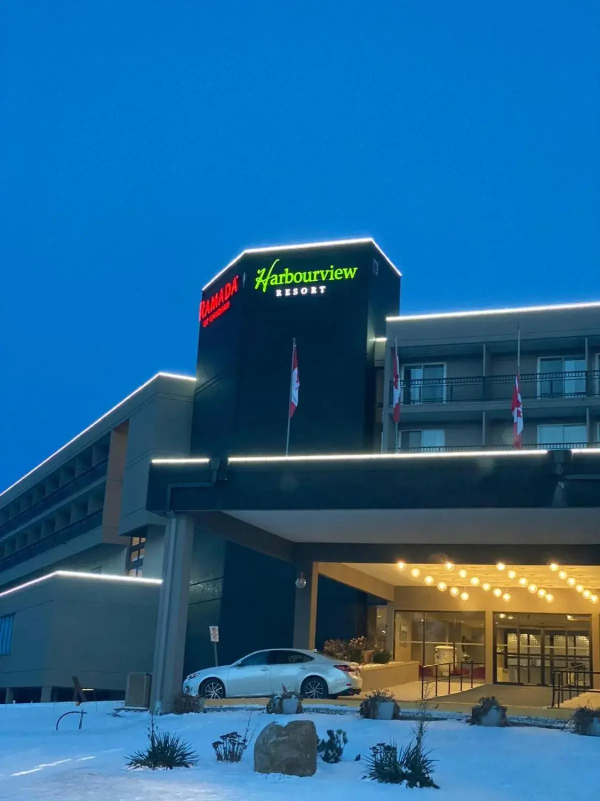 Property building in Ramada by Wyndham Belleville Harbourview Conference Center Property building in Ramada by Wyndham Belleville Harbourview Conference Center