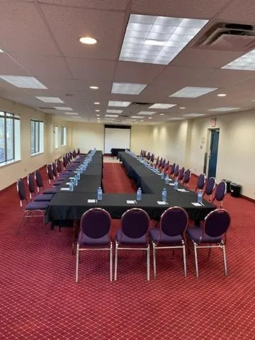 Meeting/conference room in Ramada by Wyndham Belleville Harbourview Conference Center