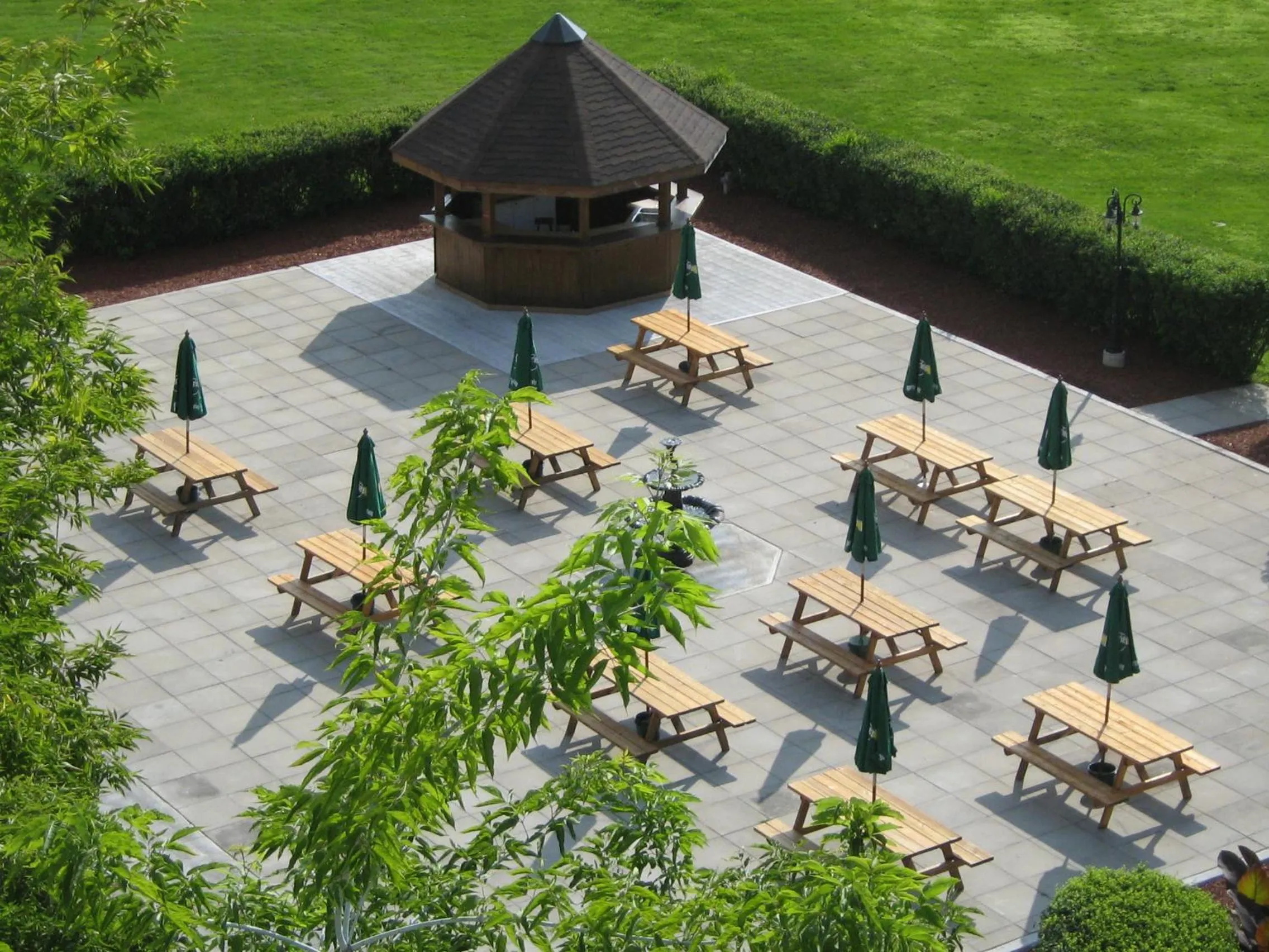 Patio in Ramada by Wyndham Belleville Harbourview Conference Center