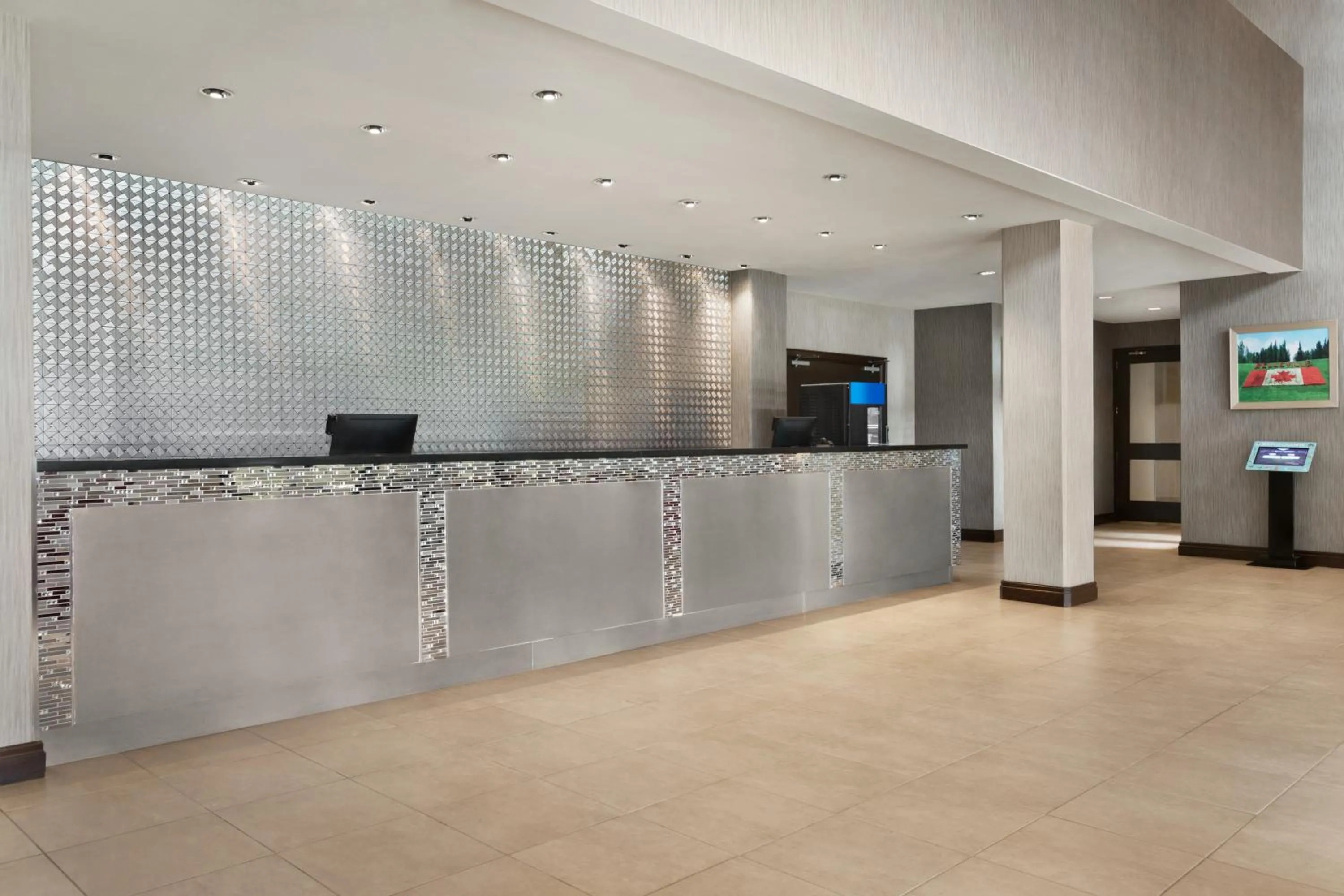 Facade/entrance in Ramada by Wyndham Belleville Harbourview Conference Center