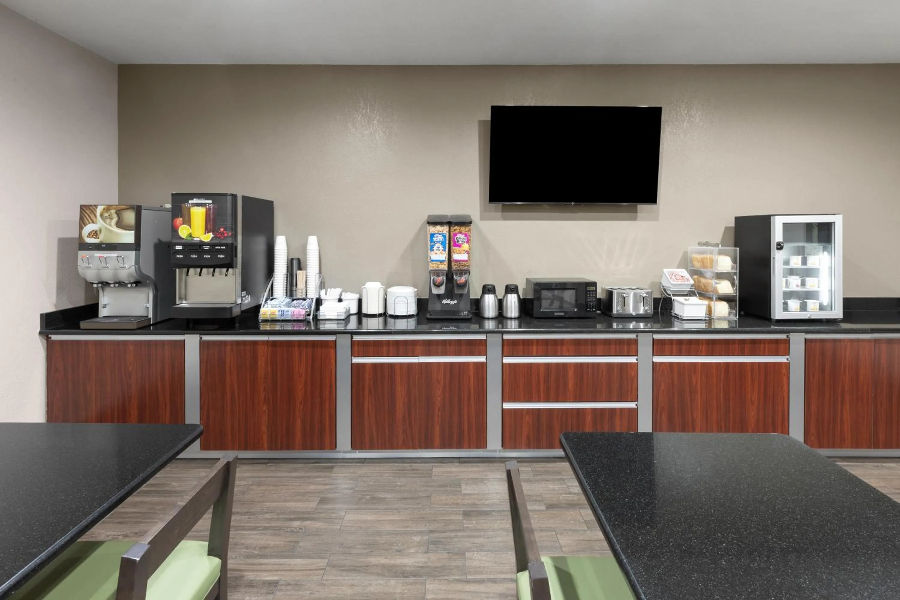 Breakfast in Super 8 by Wyndham San Antonio/Alamodome Area