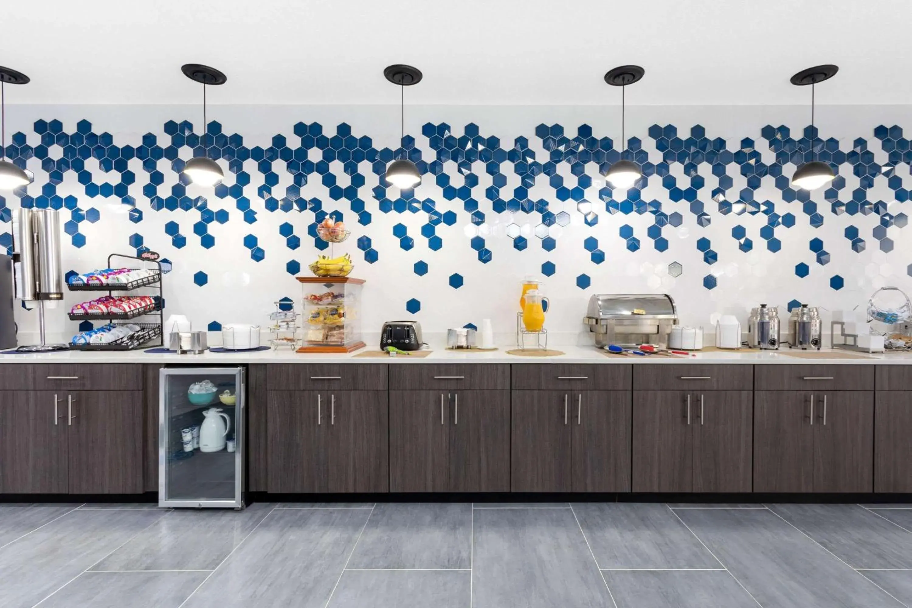 Restaurant/places to eat in La Quinta by Wyndham Tampa Central Restaurant/places to eat in La Quinta by Wyndham Tampa Central