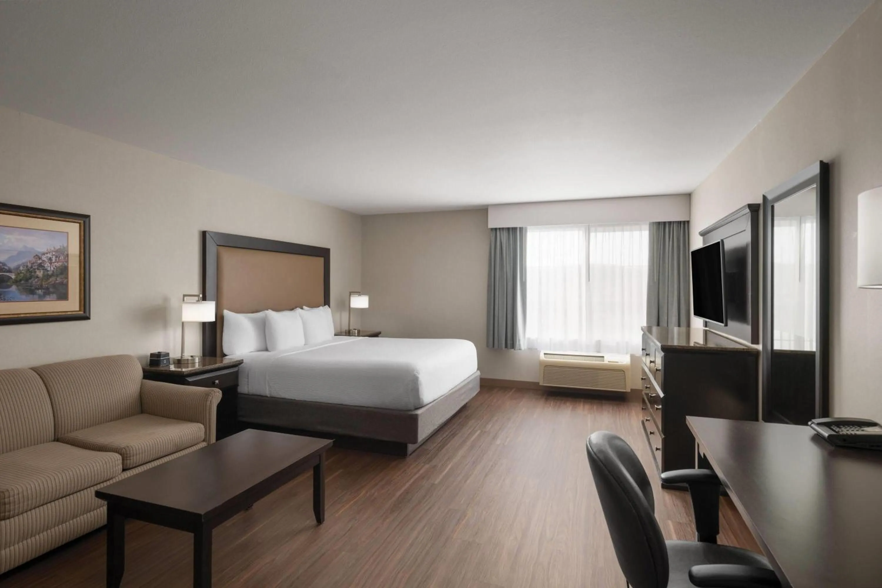 Photo of the whole room, Bed in La Quinta by Wyndham Paso Robles