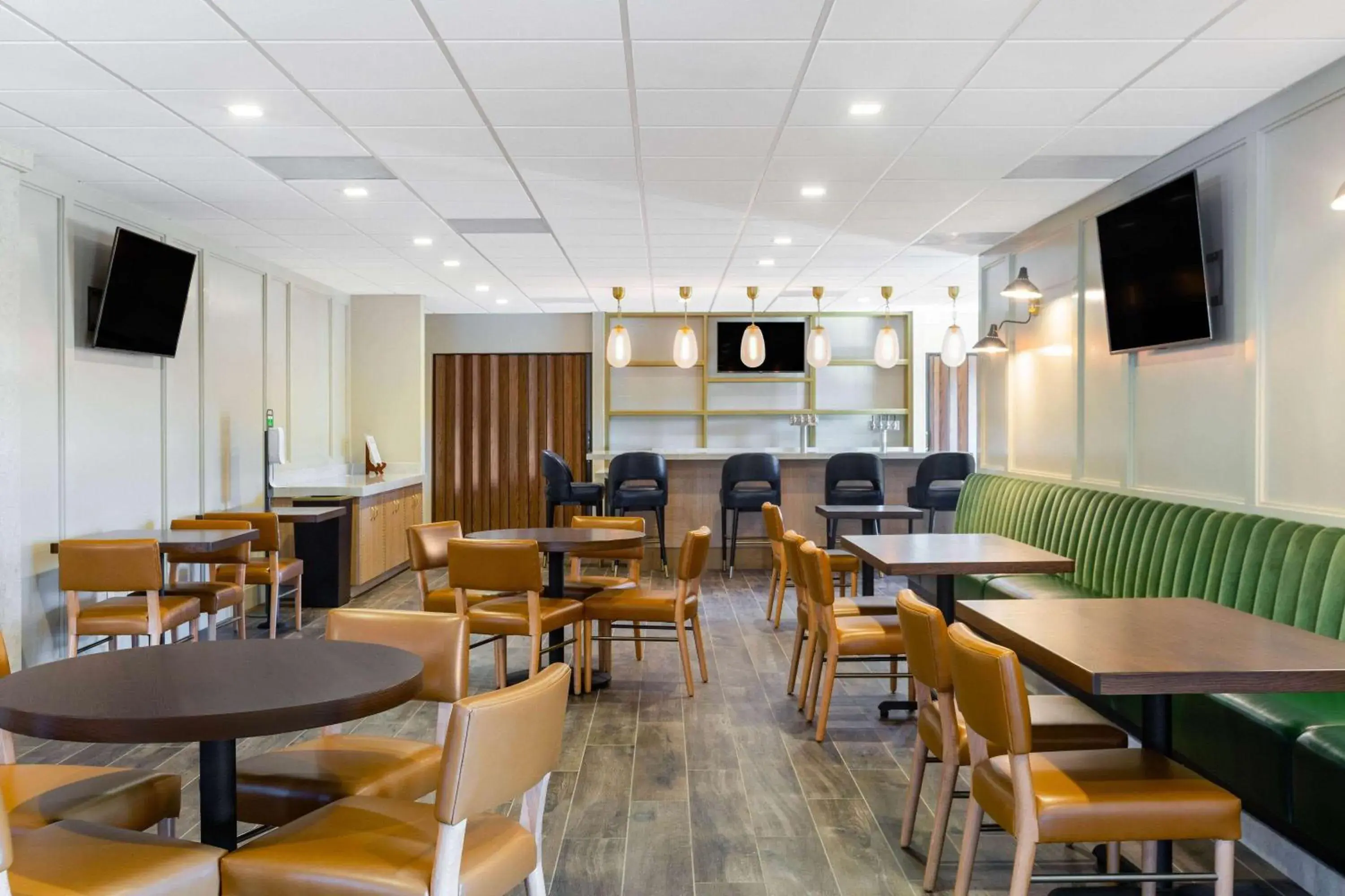 Lobby or reception in La Quinta by Wyndham Paso Robles Lobby or reception in La Quinta by Wyndham Paso Robles
