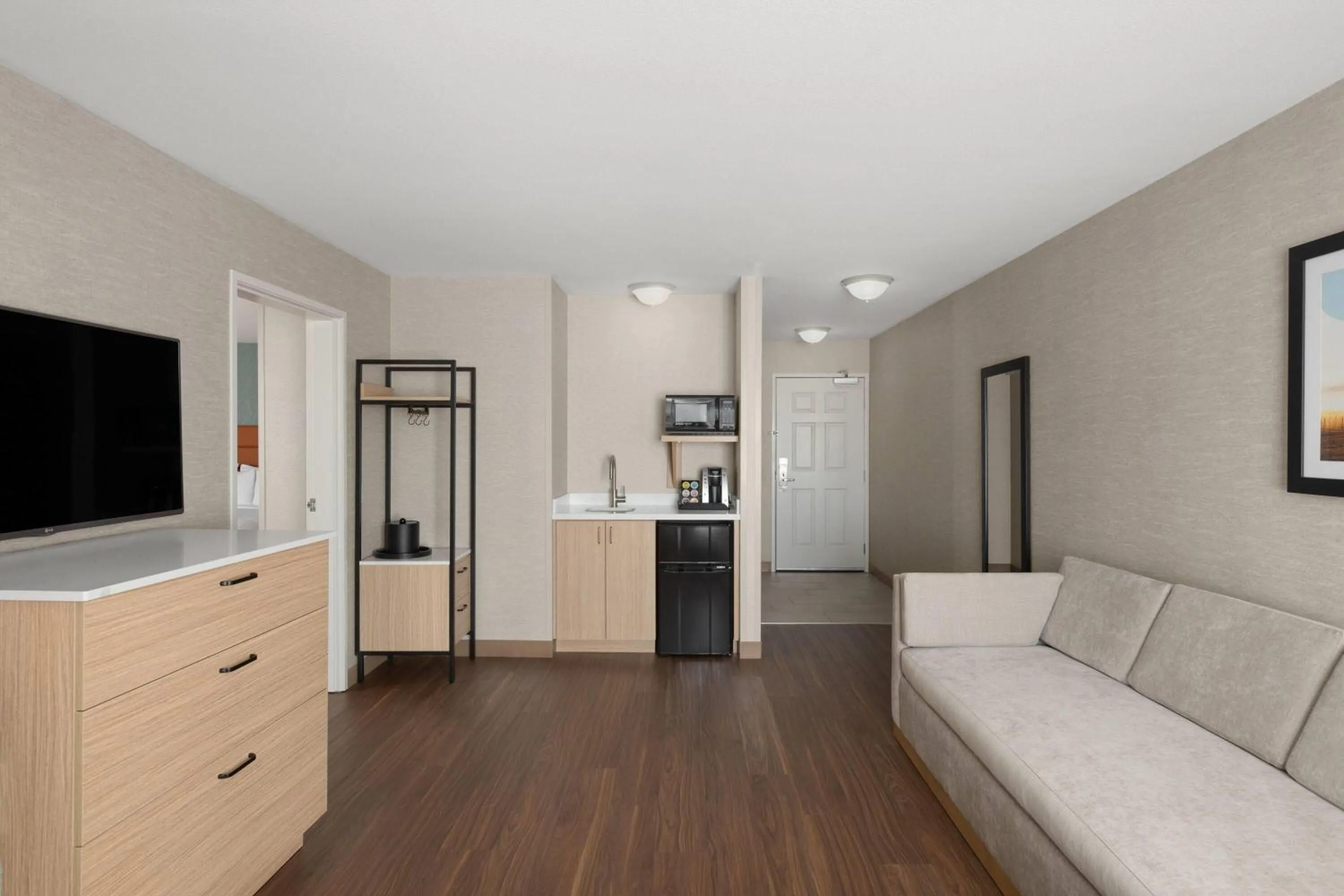 Photo of the whole room in La Quinta by Wyndham Paso Robles