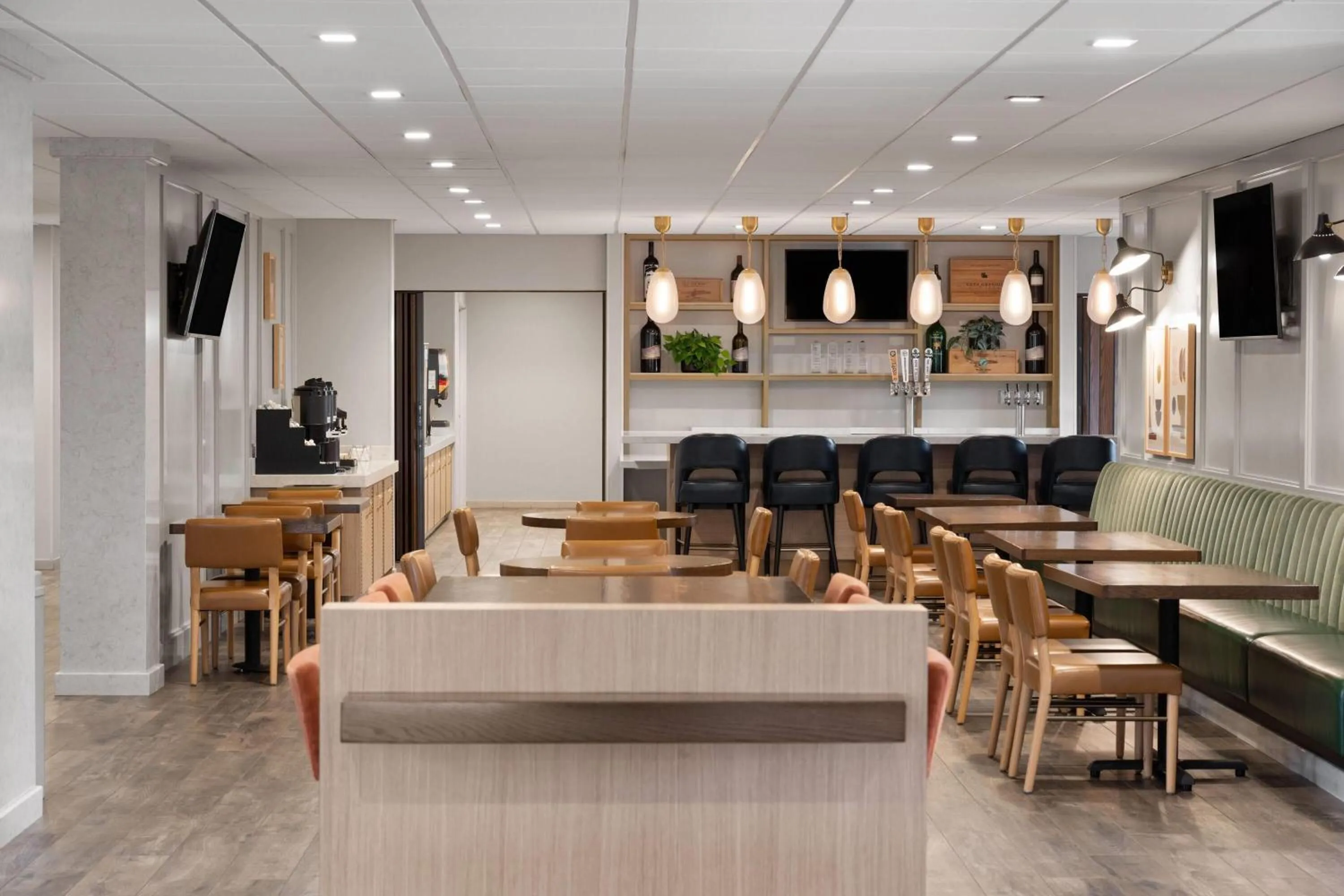 Breakfast in La Quinta by Wyndham Paso Robles