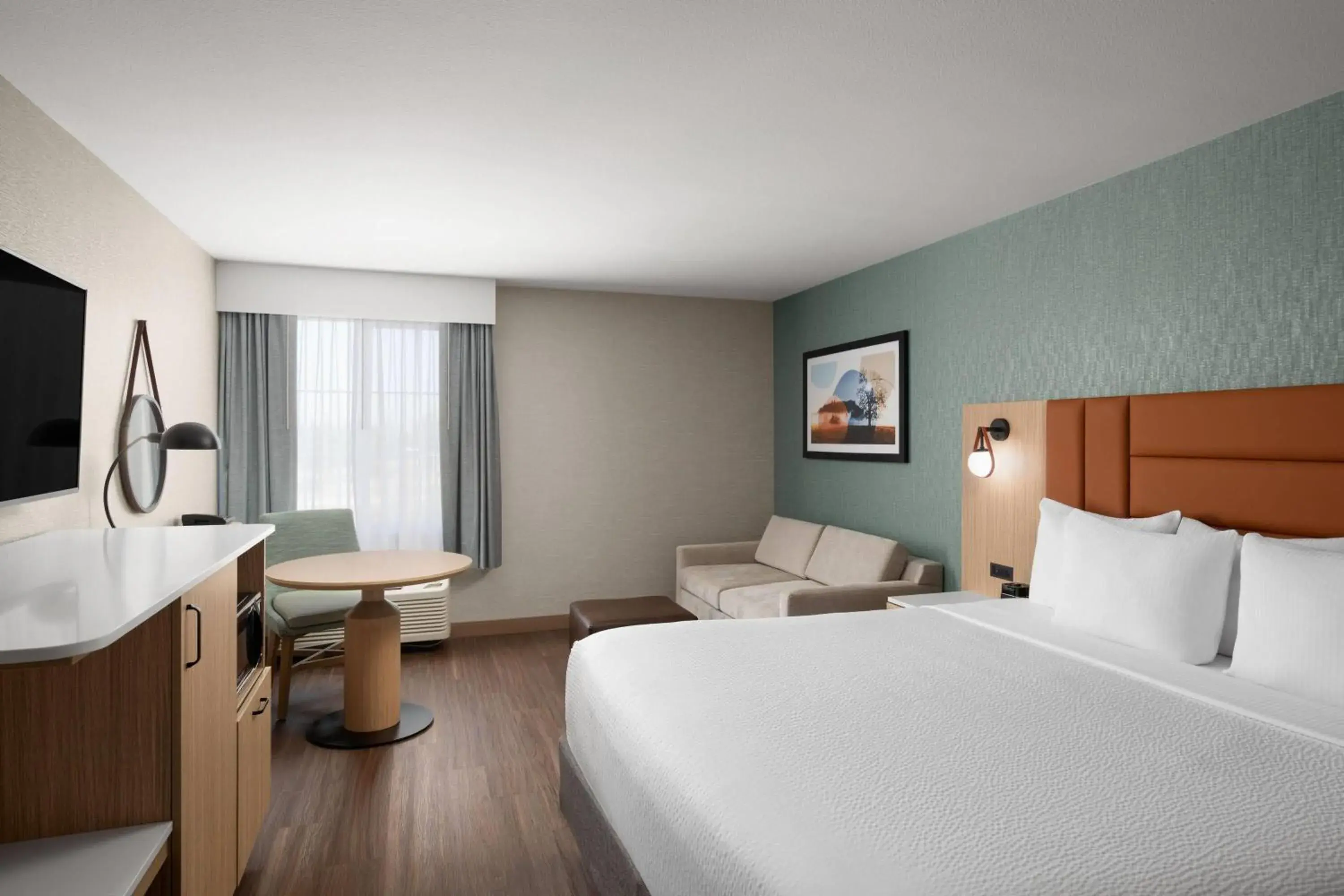 Photo of the whole room, Bed in La Quinta by Wyndham Paso Robles Photo of the whole room, Bed in La Quinta by Wyndham Paso Robles