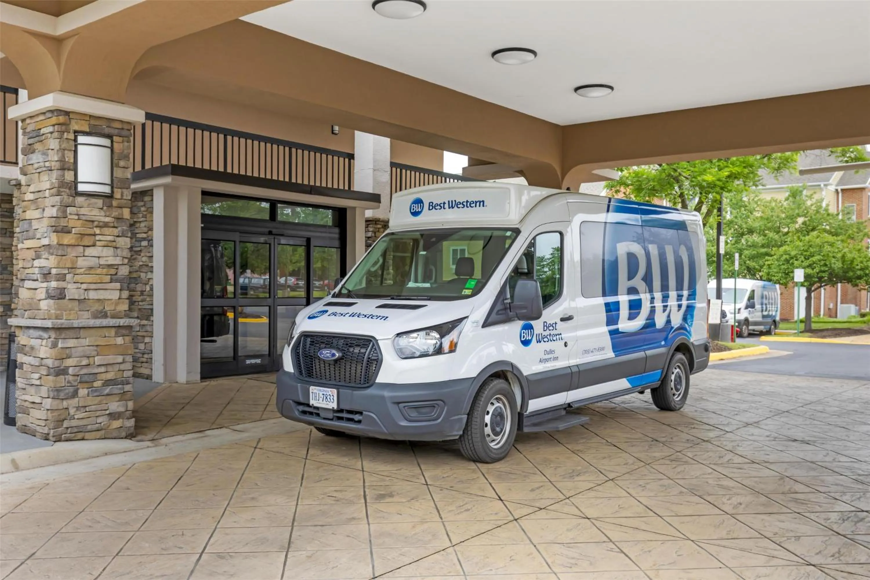 shuttle in Best Western Dulles Airport Inn