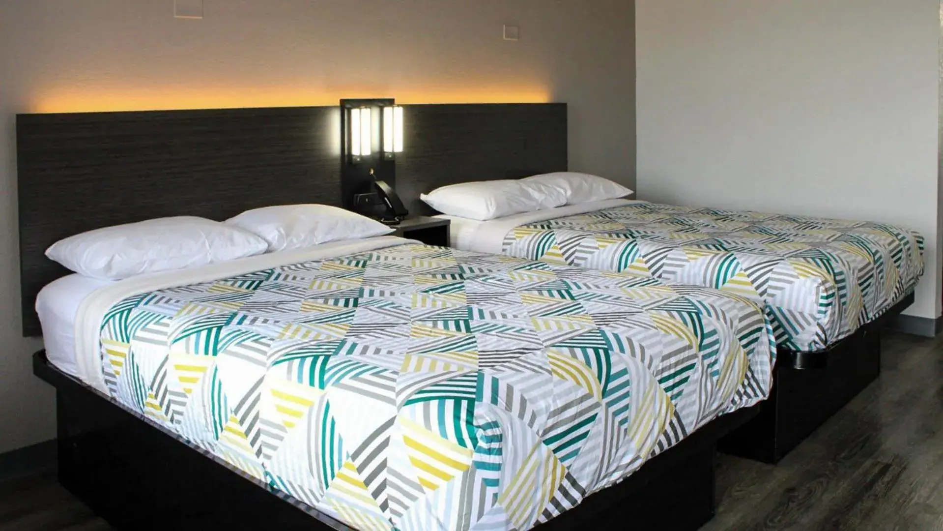 Bedroom, Bed in Motel 6-Round Rock, TX Bedroom, Bed in Motel 6-Round Rock, TX