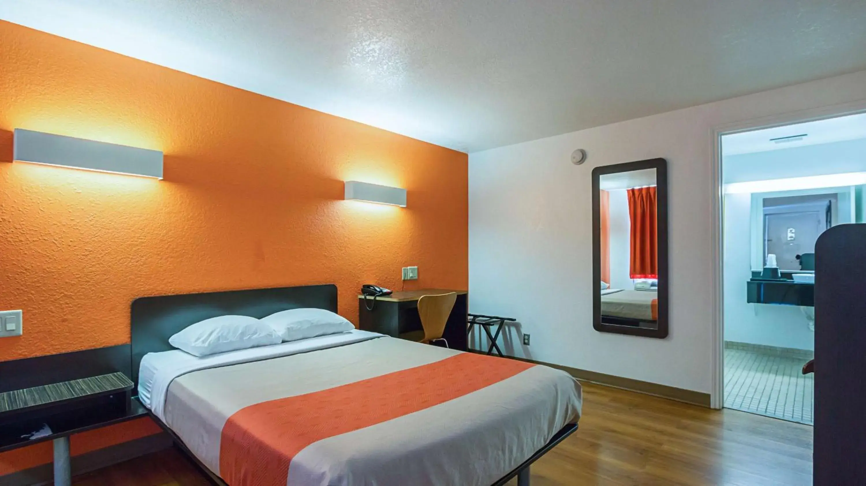 Photo of the whole room, Bed in Motel 6-Round Rock, TX Photo of the whole room, Bed in Motel 6-Round Rock, TX