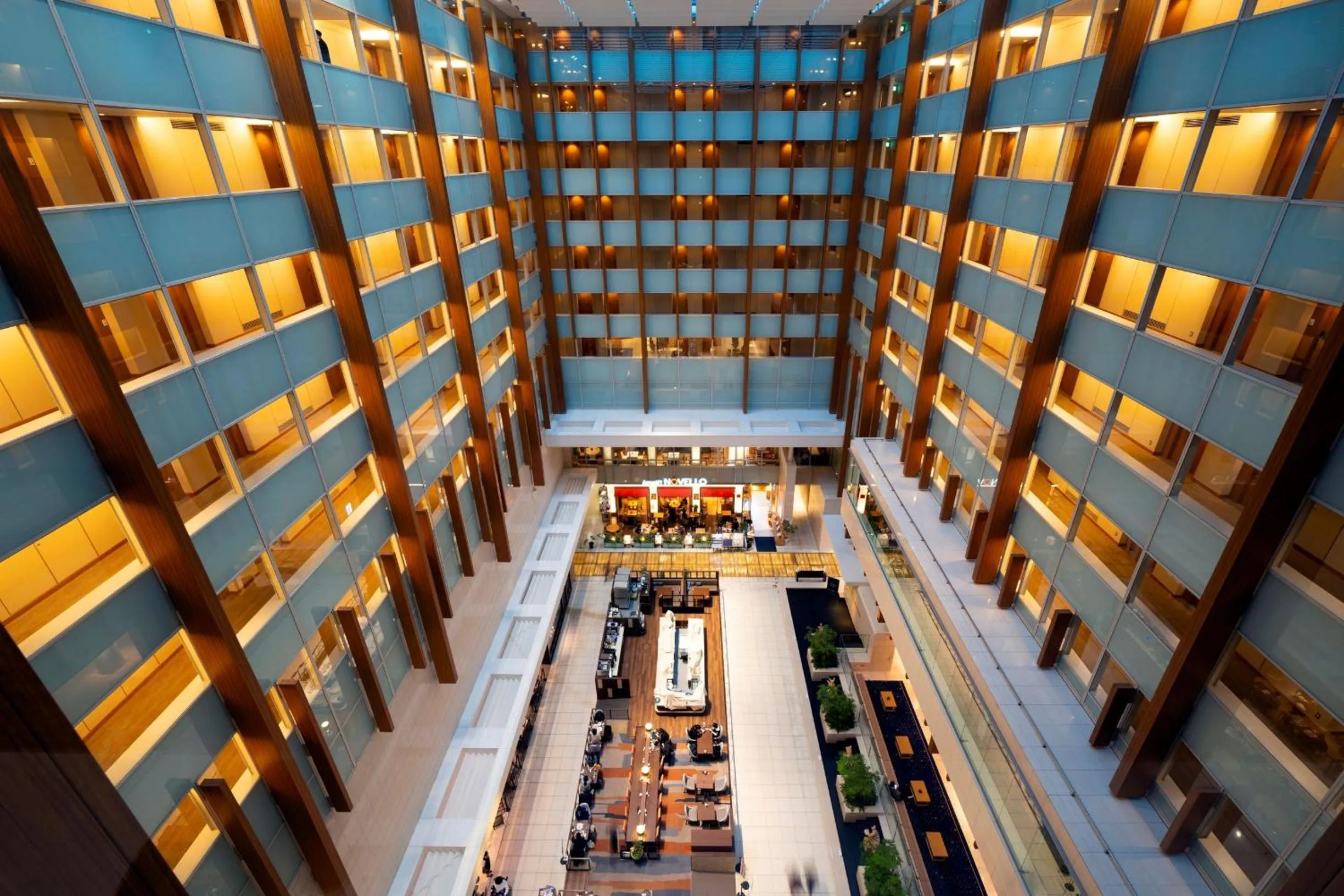 Lobby or reception in Hotel Associa Shin-Yokohama