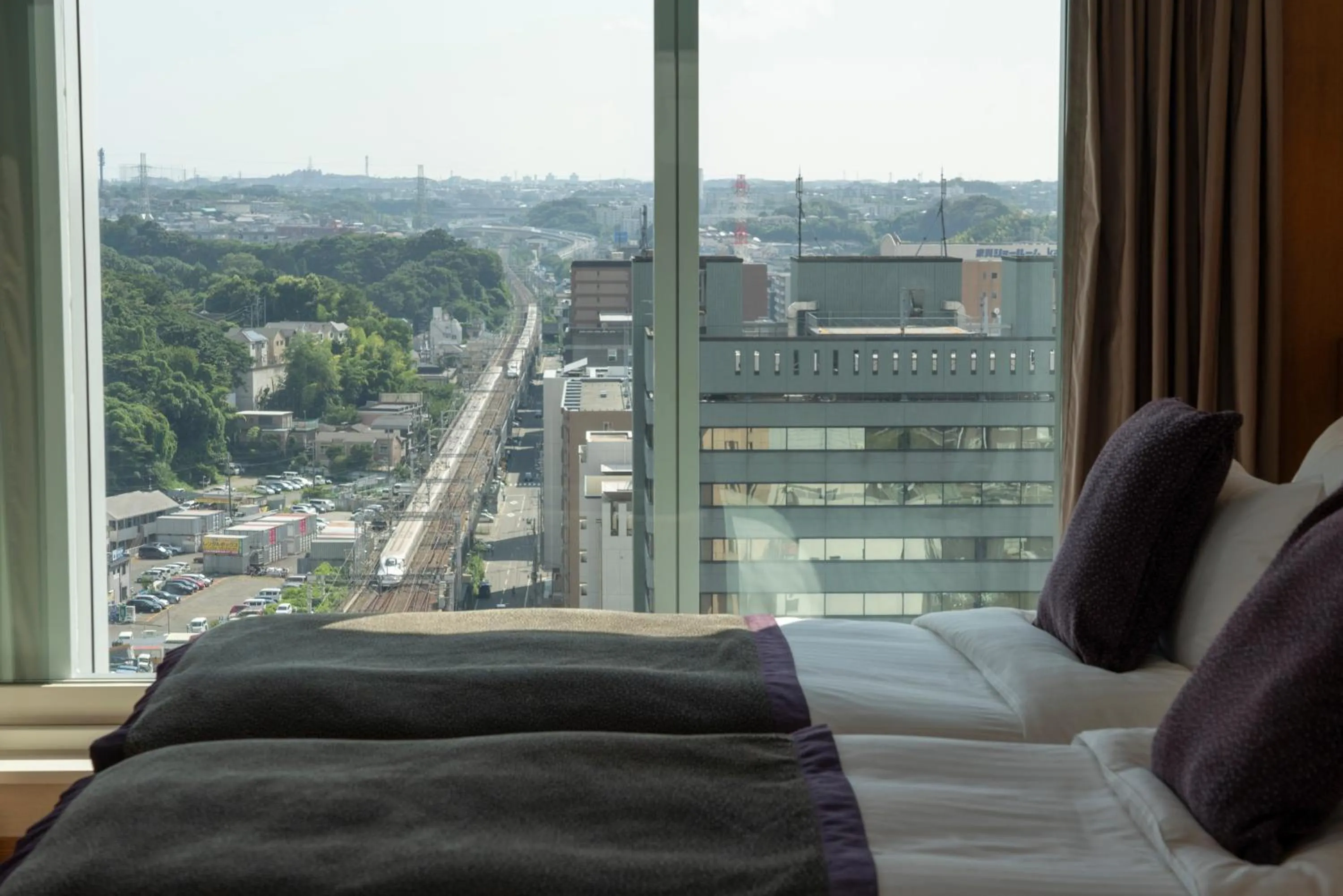 City view, Bed in Hotel Associa Shin-Yokohama