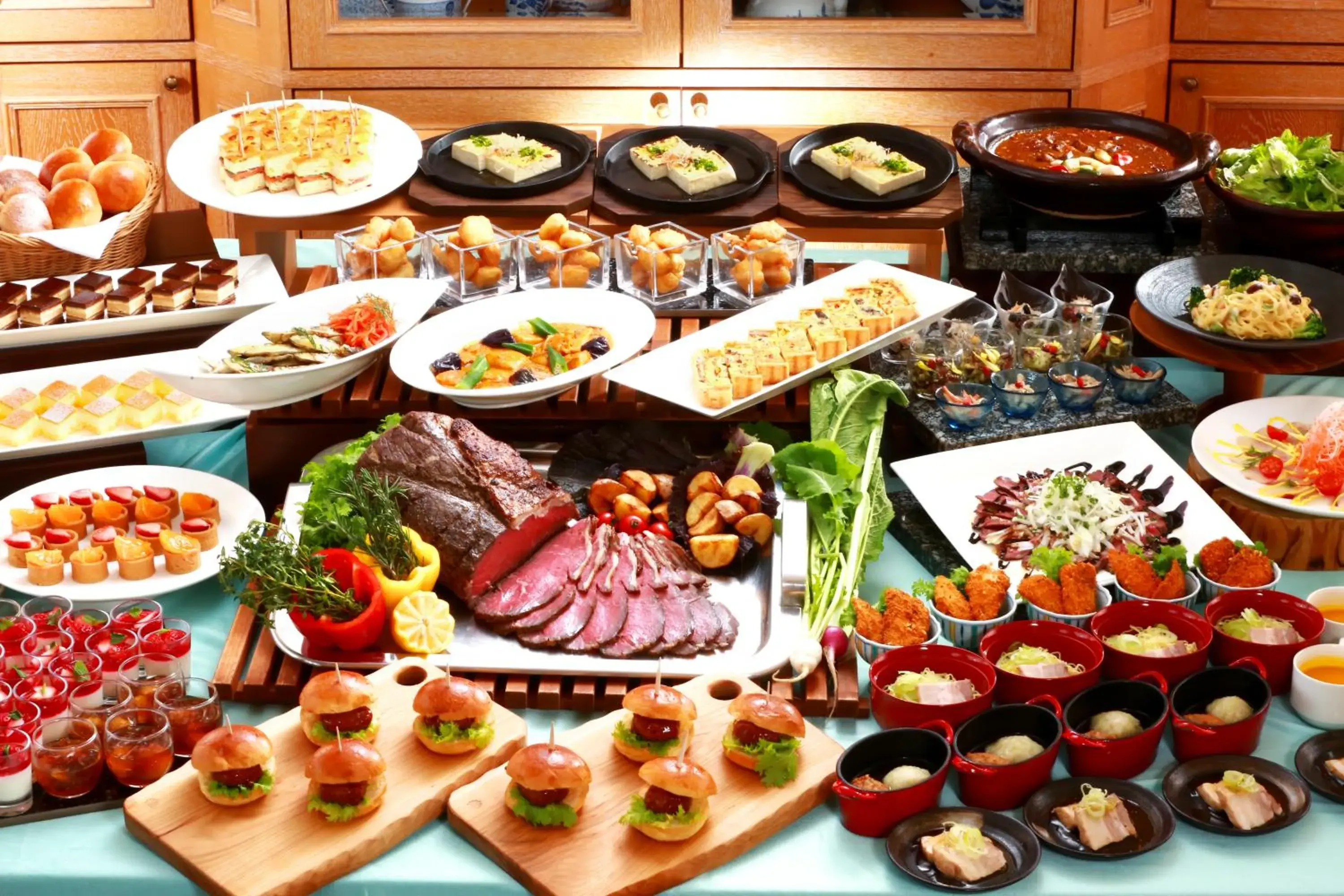 Deluxe King Room with Buffet Dinner at 19:00 - single occupancy - Non-Smoking in Hotel Associa Takayama Resort -with Natural Hot Springs- Deluxe King Room with Buffet Dinner at 19:00 - single occupancy - Non-Smoking in Hotel Associa Takayama Resort -with Natural Hot Springs-