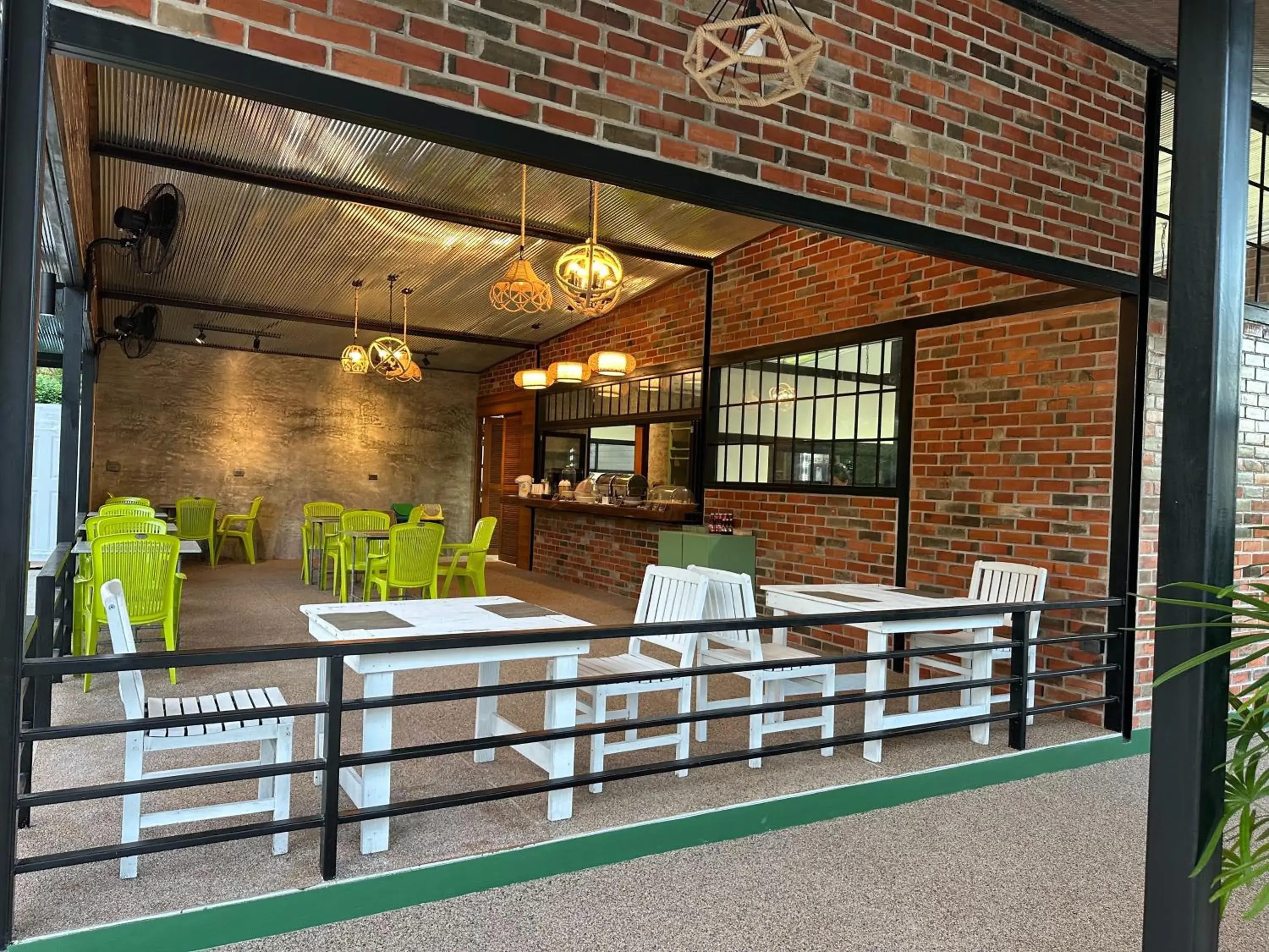 Restaurant/places to eat in The Stage-Koh Chang Restaurant/places to eat in The Stage-Koh Chang