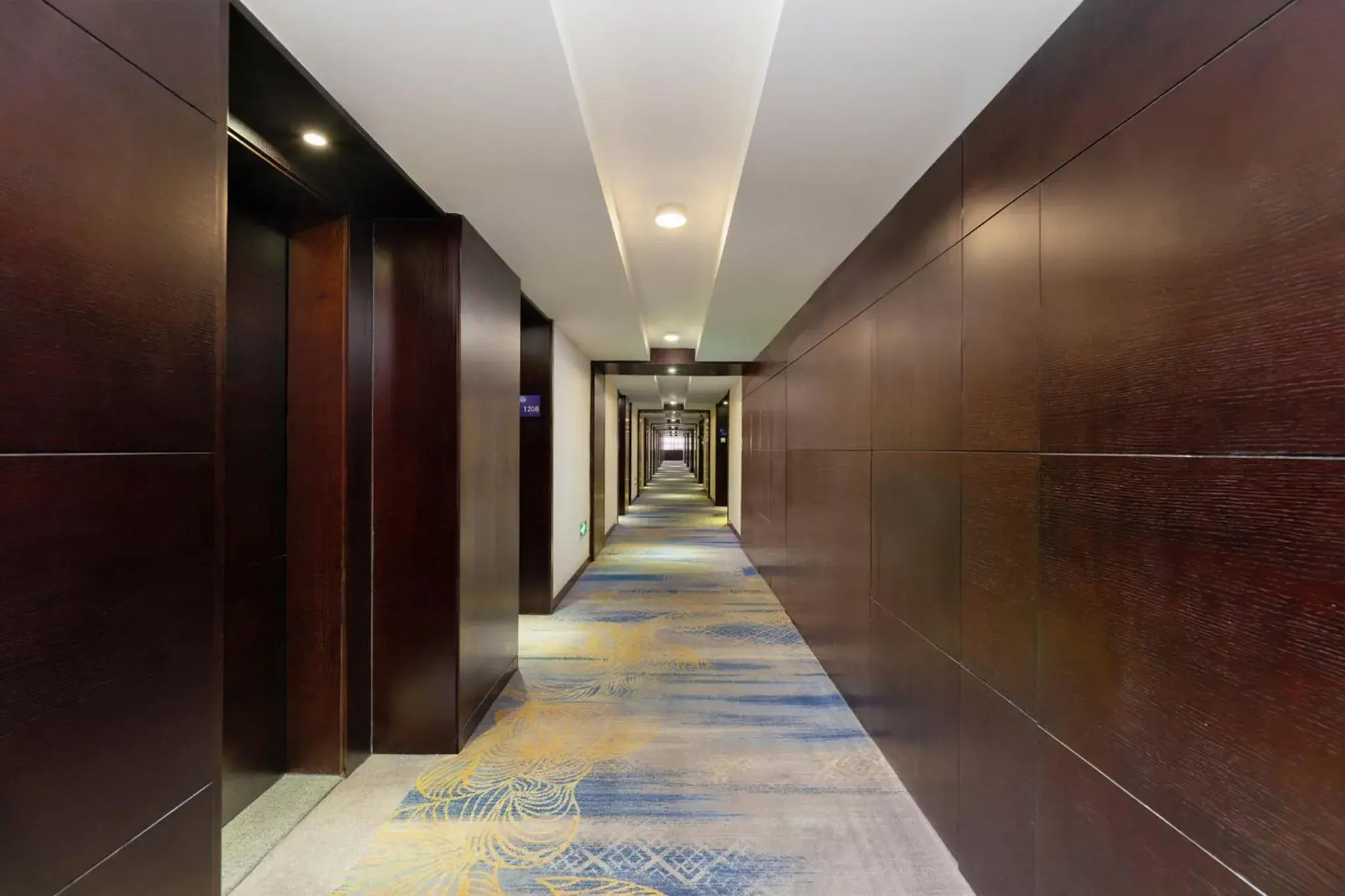 Lobby or reception in Holiday Inn Express Chengdu Wuhou by IHG-Wuhou Temple and Jinli Lobby or reception in Holiday Inn Express Chengdu Wuhou by IHG-Wuhou Temple and Jinli