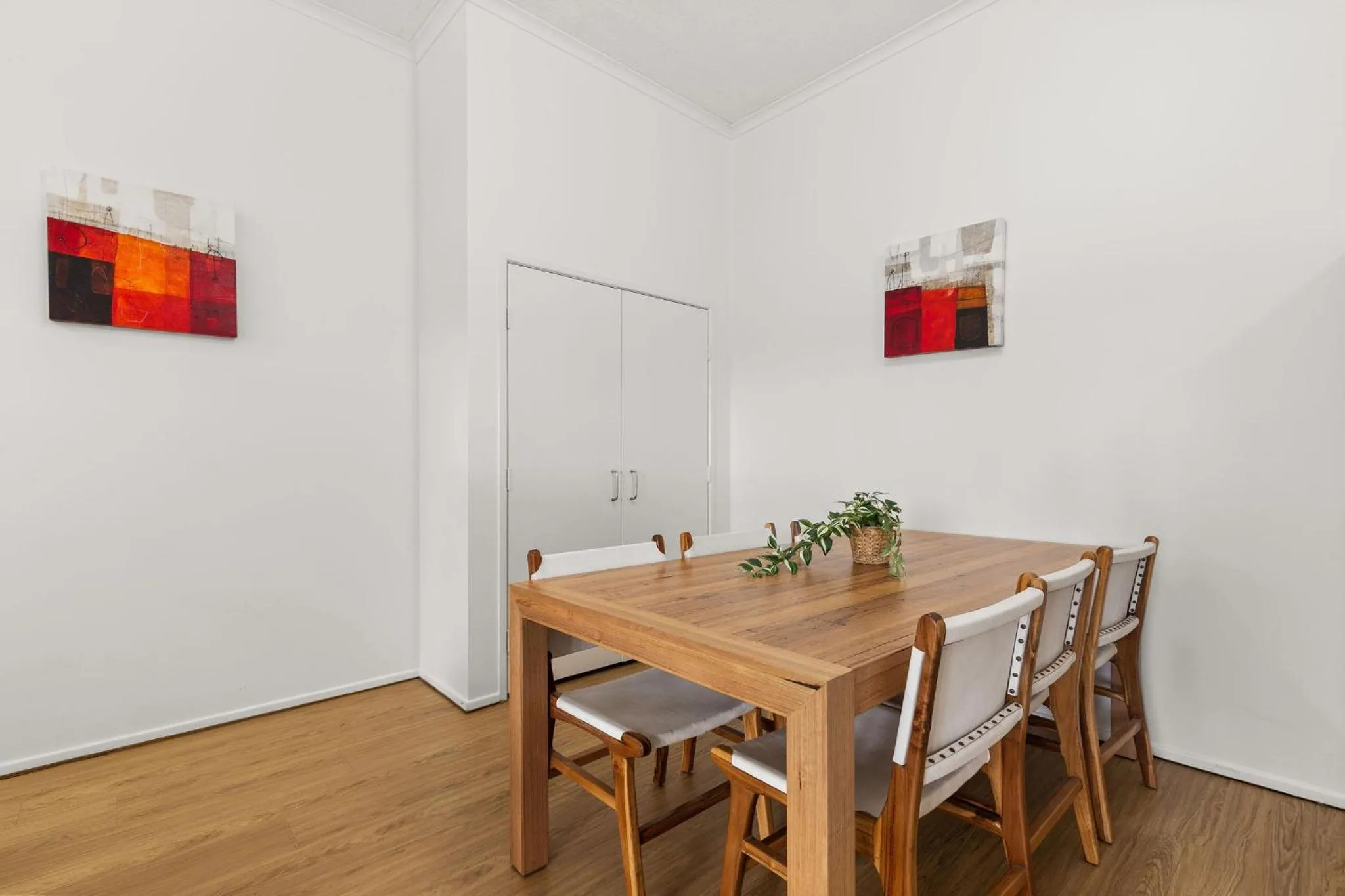 Dining area in Toowong Villas