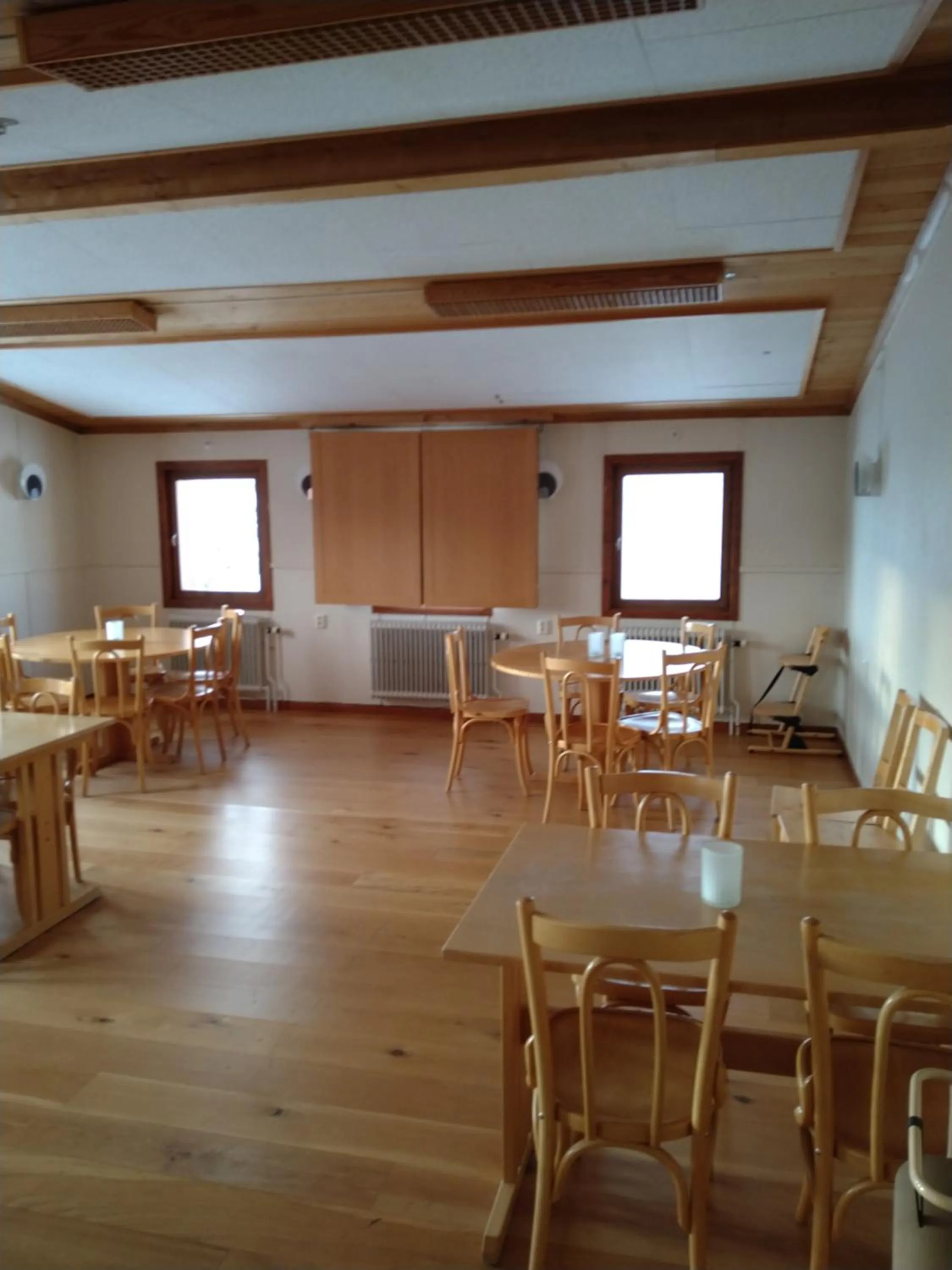 Restaurant/places to eat in Renfjällsgården