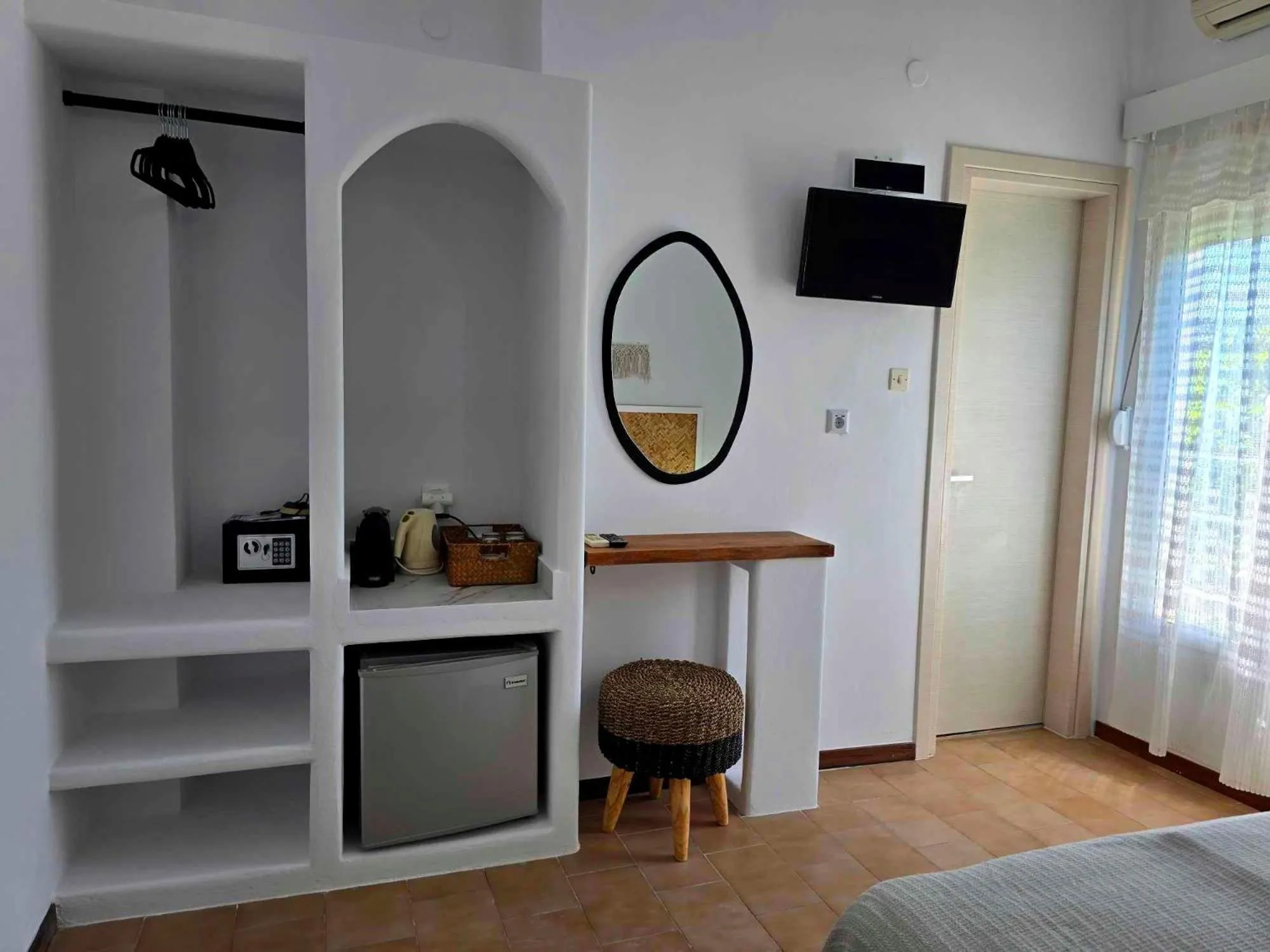 TV and multimedia, Bed in Papafotis Apartments & Suites
