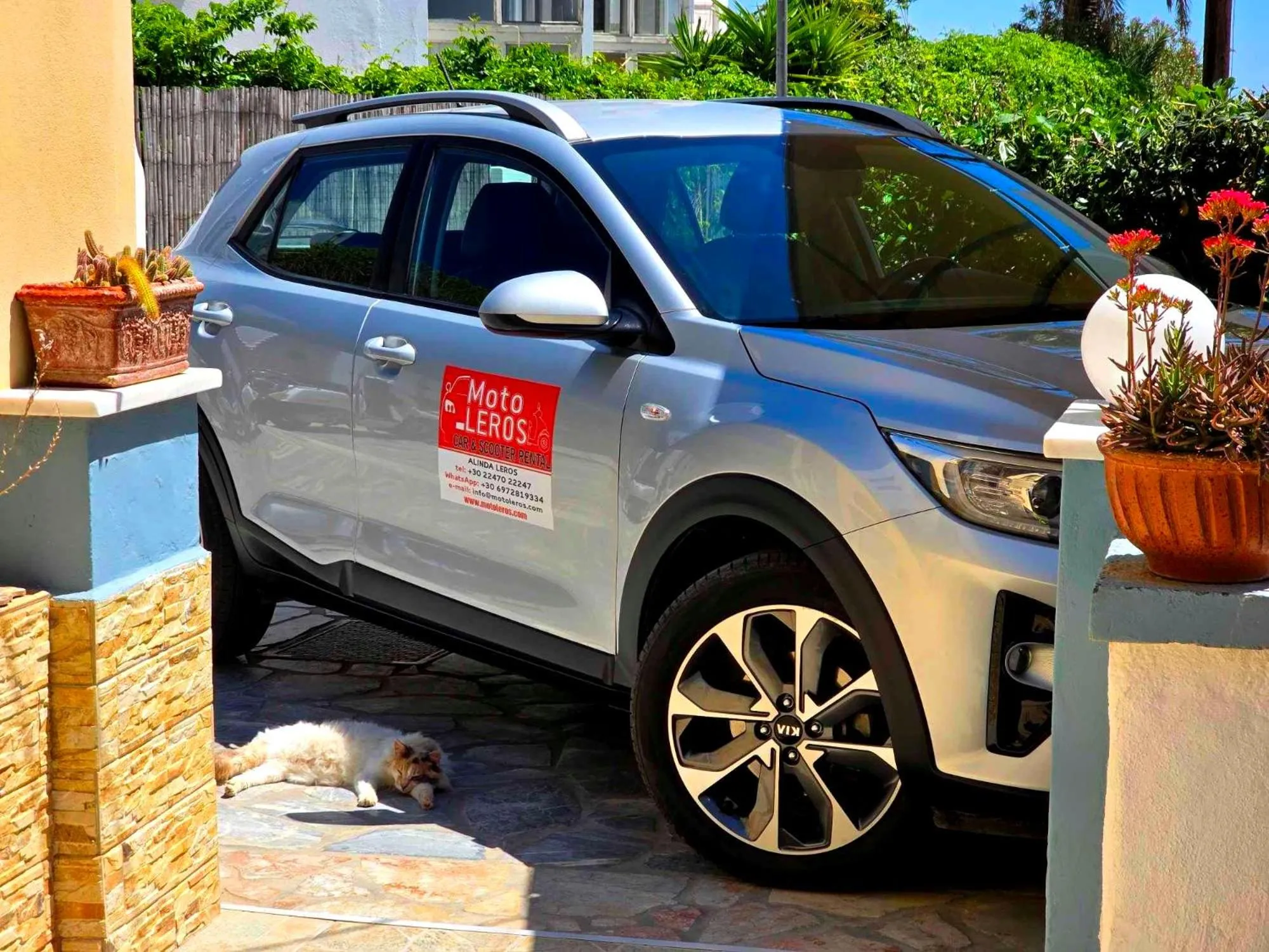 Facade/entrance in Papafotis Apartments & Suites