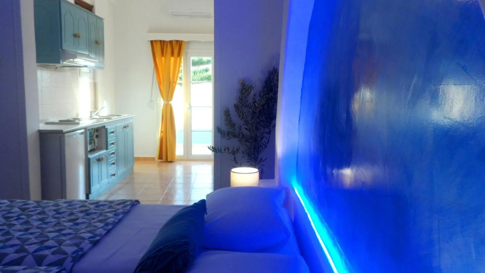 Bed in Papafotis Apartments & Suites