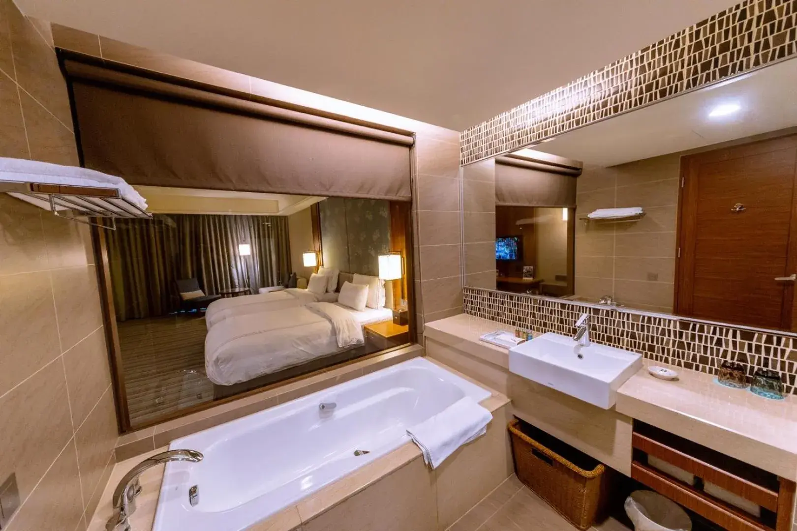 Bathroom in Fullon Hotel Tamsui Fishermen's Wharf