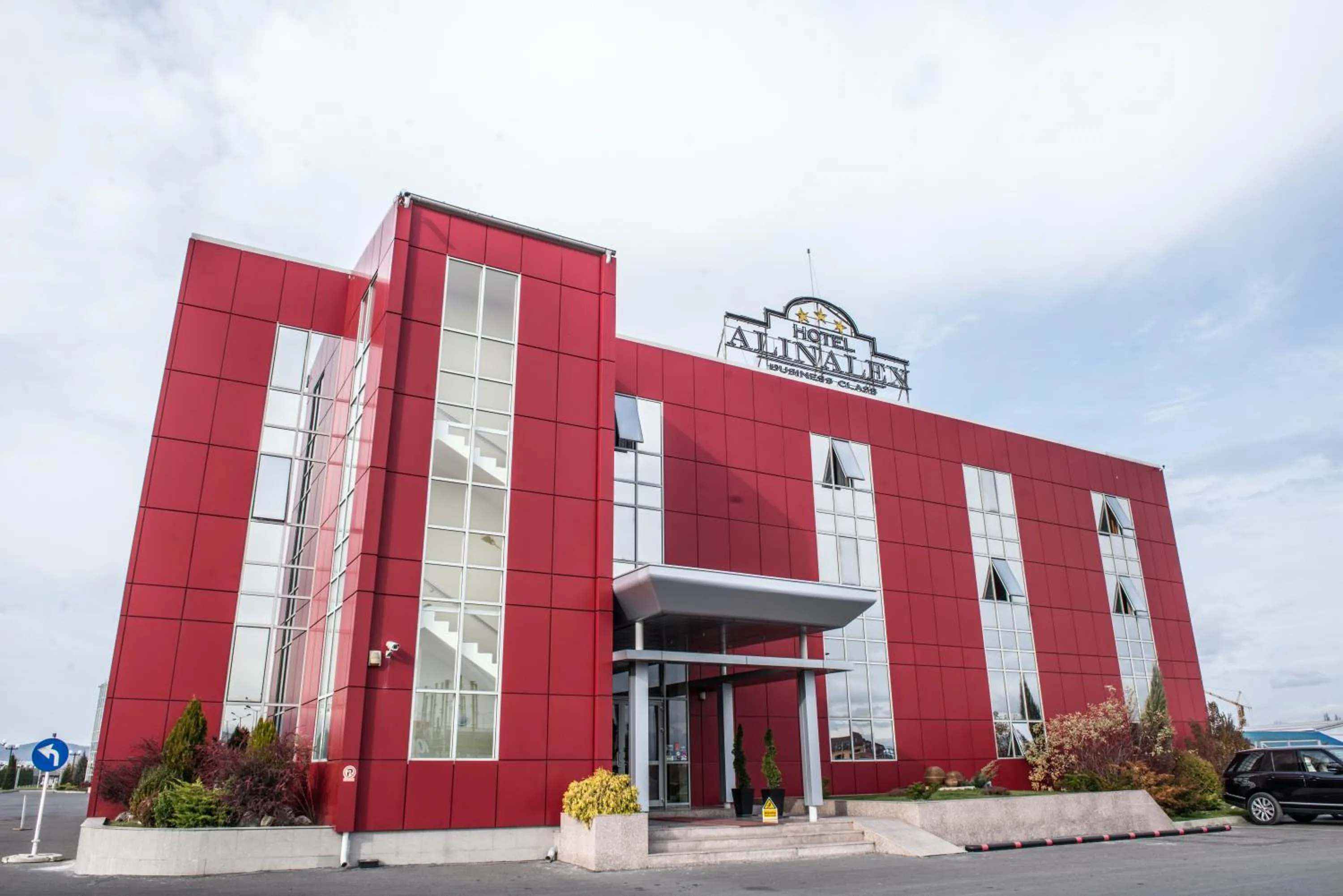 Property building in Hotel Alinalex - Paradisul Acvatic