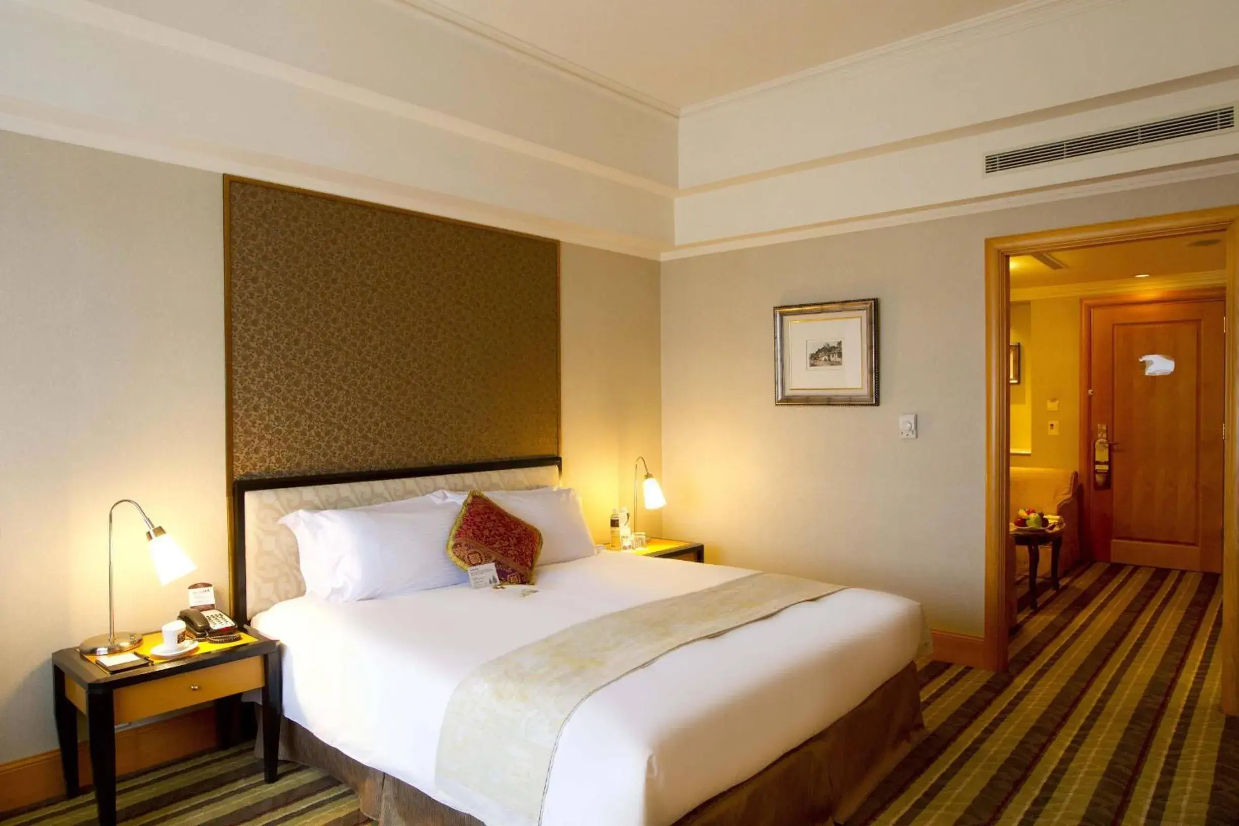 Photo of the whole room, Bed in THE LEES Hotel Photo of the whole room, Bed in THE LEES Hotel