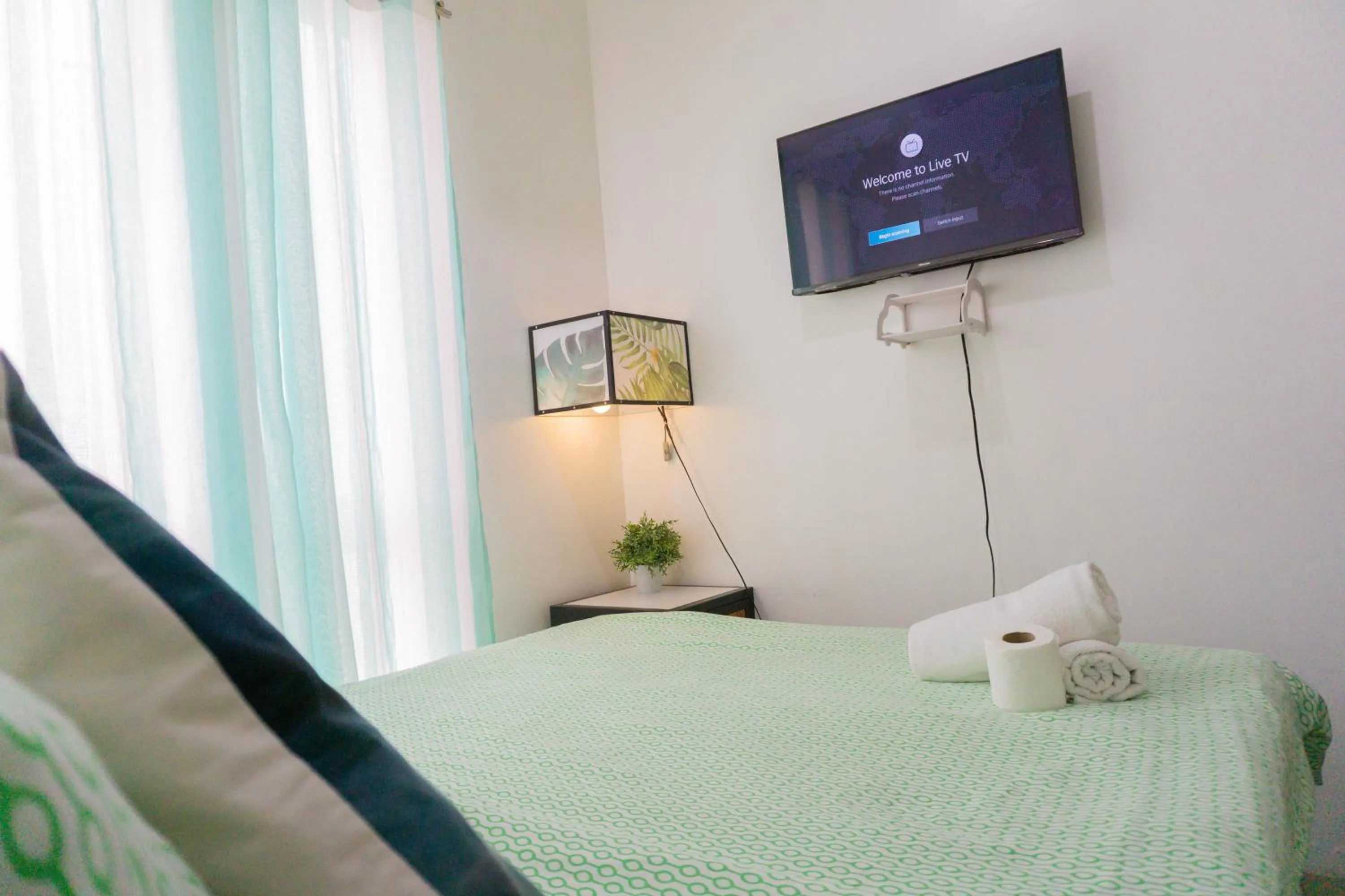 Bed in Retreat Haven in La Bella Tagaytay