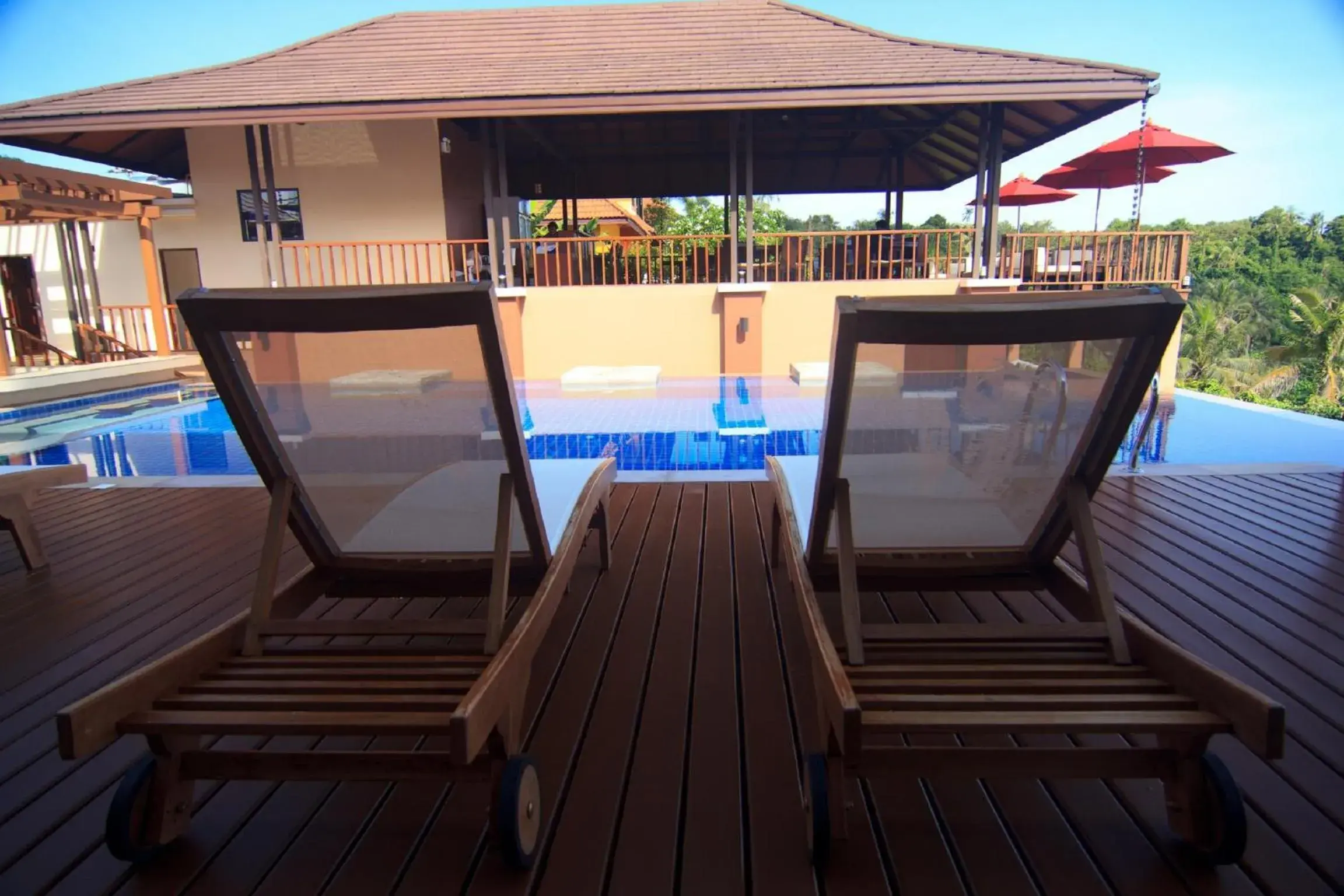 Swimming pool in Islanda Resort Hotel Swimming pool in Islanda Resort Hotel