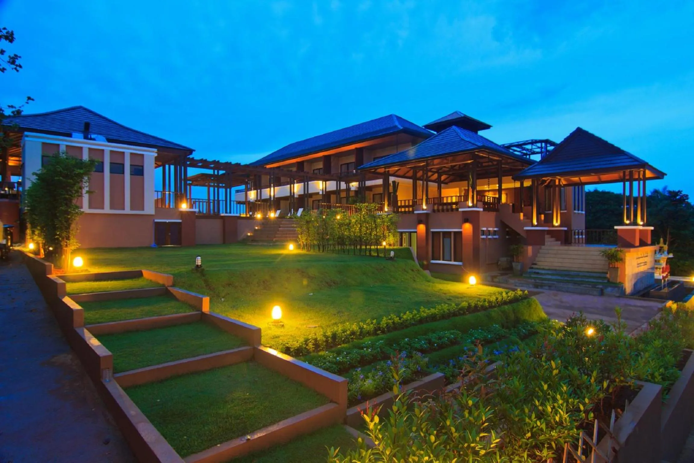 Facade/entrance in Islanda Resort Hotel