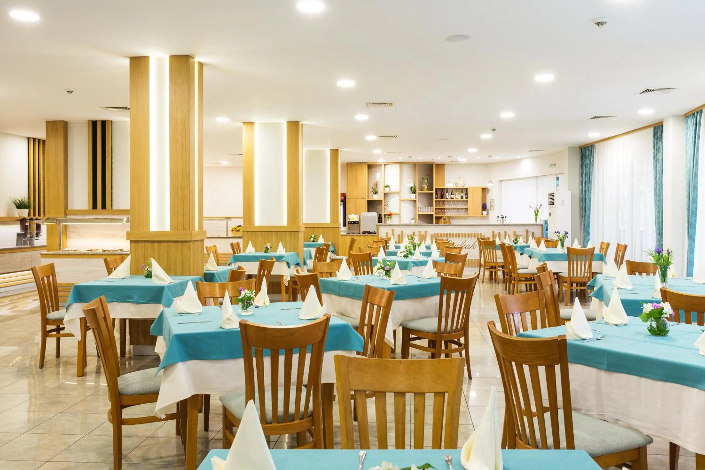 Restaurant/places to eat in Ljuljak Hotel