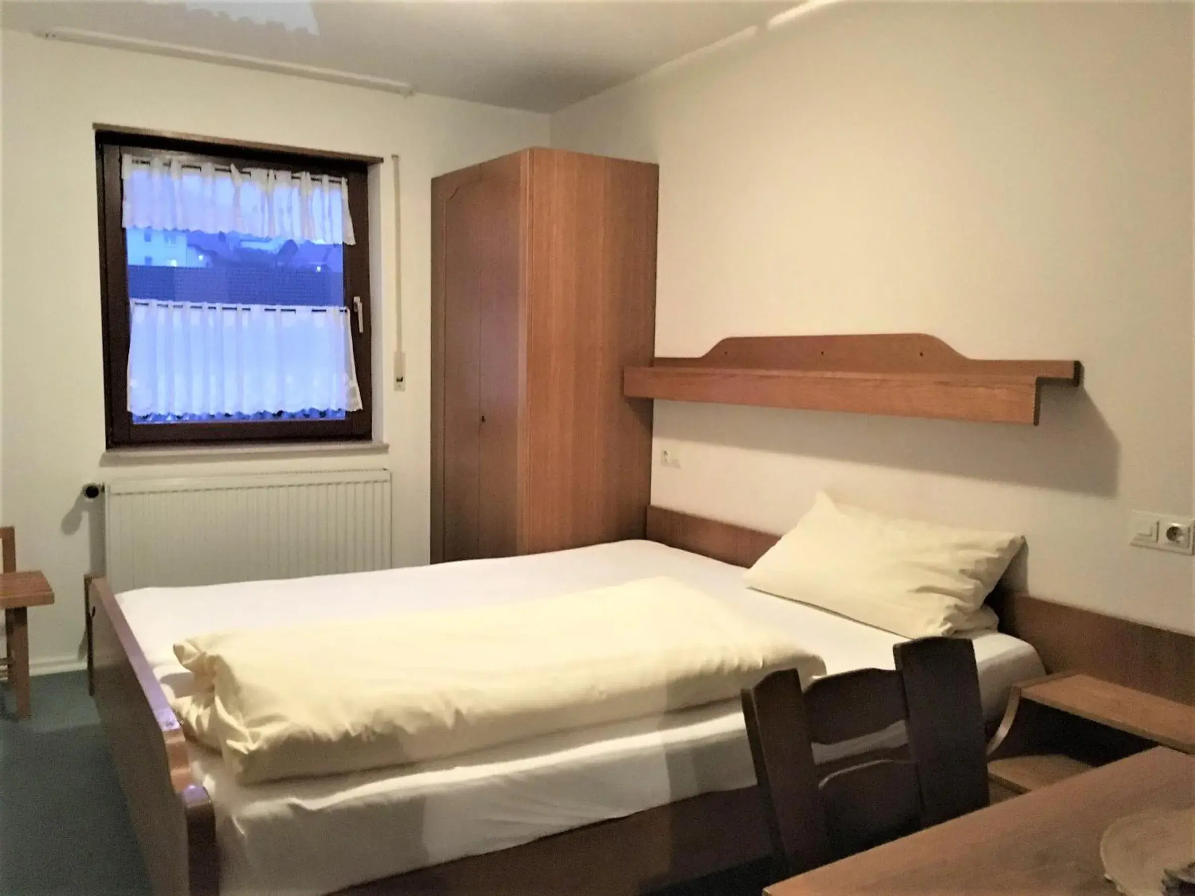 Single Room - single occupancy in Gasthaus Löwen Single Room - single occupancy in Gasthaus Löwen