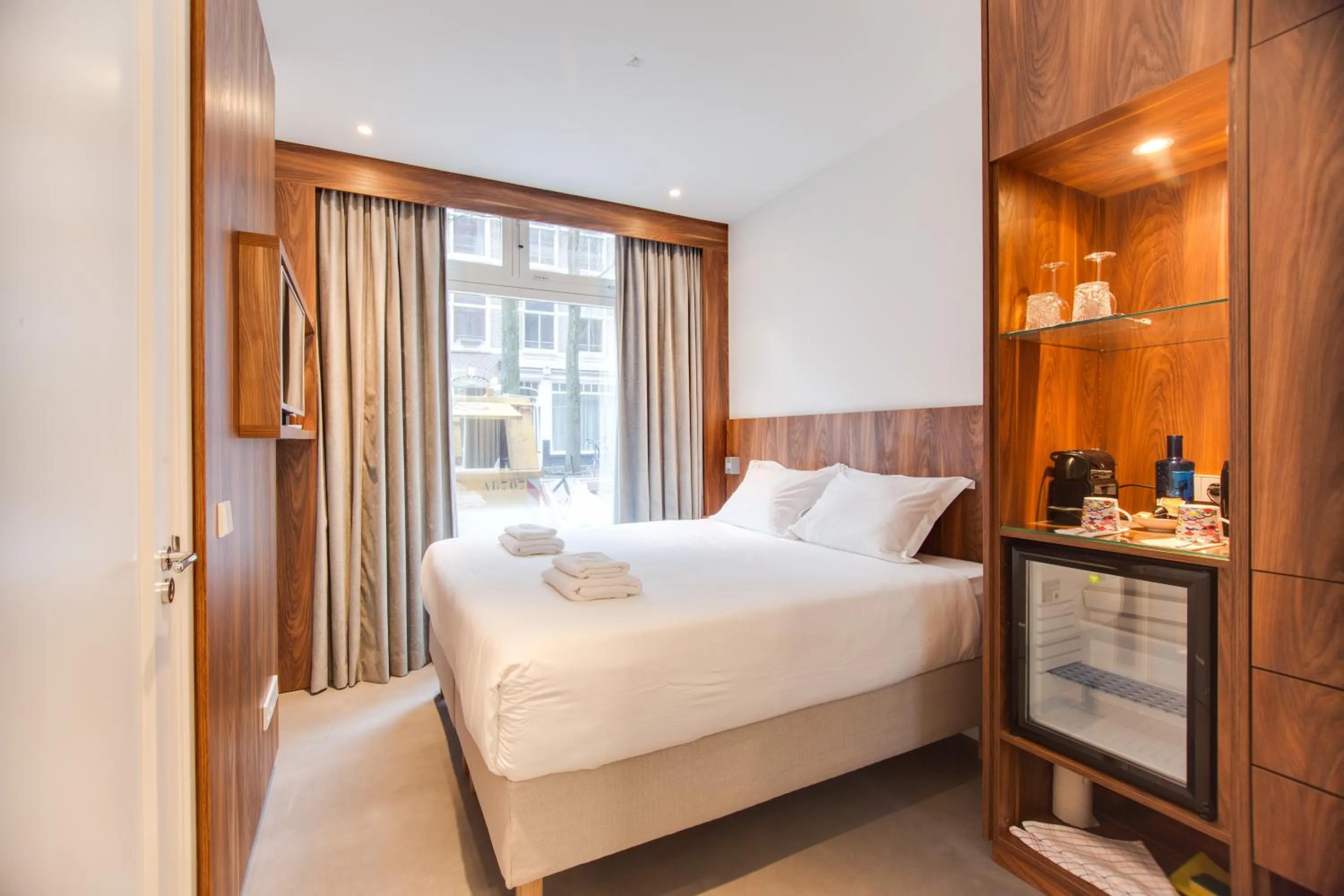 Bedroom, Bed in Het Kabinet