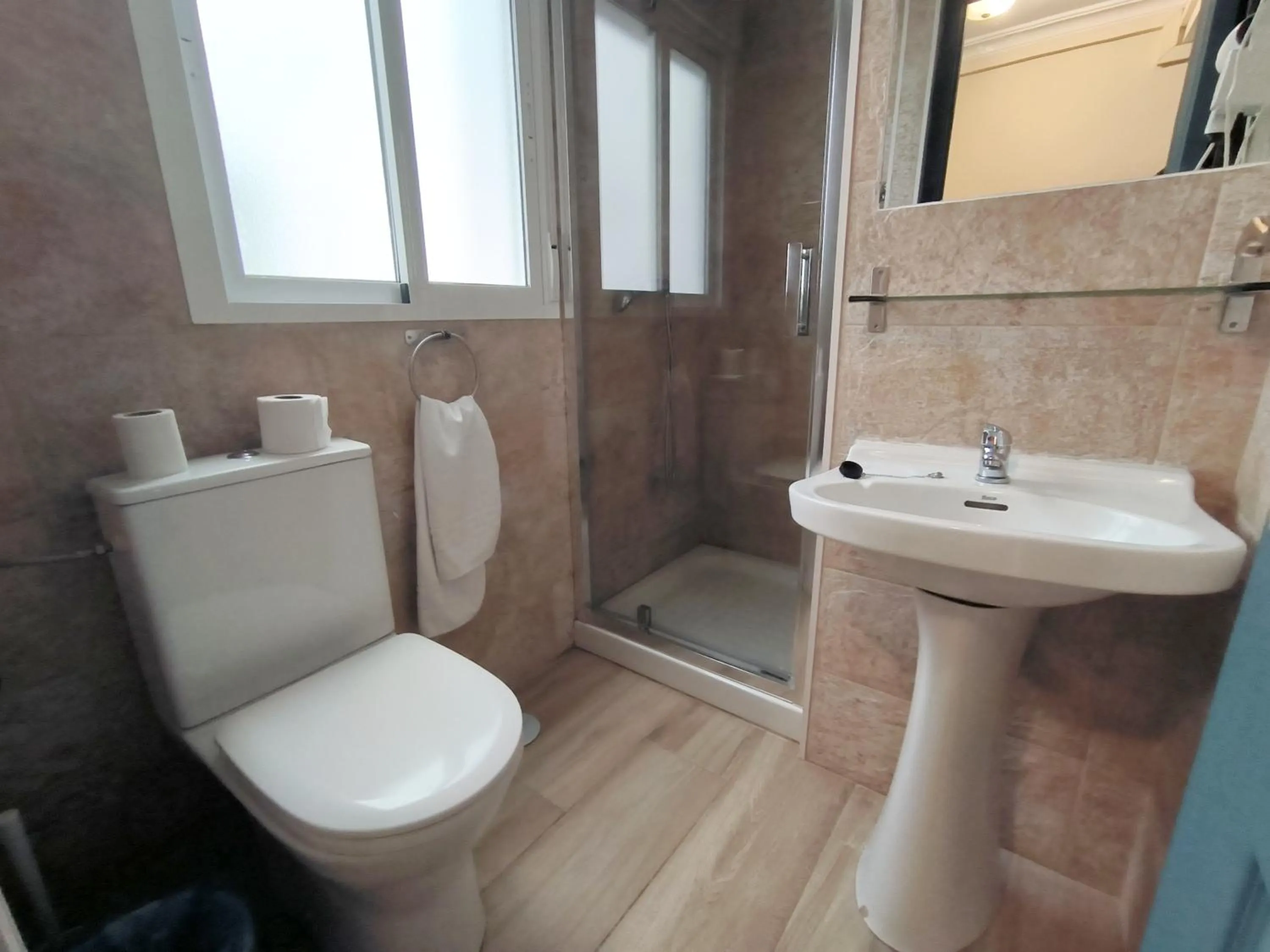 Bathroom in Pension Perez Montilla