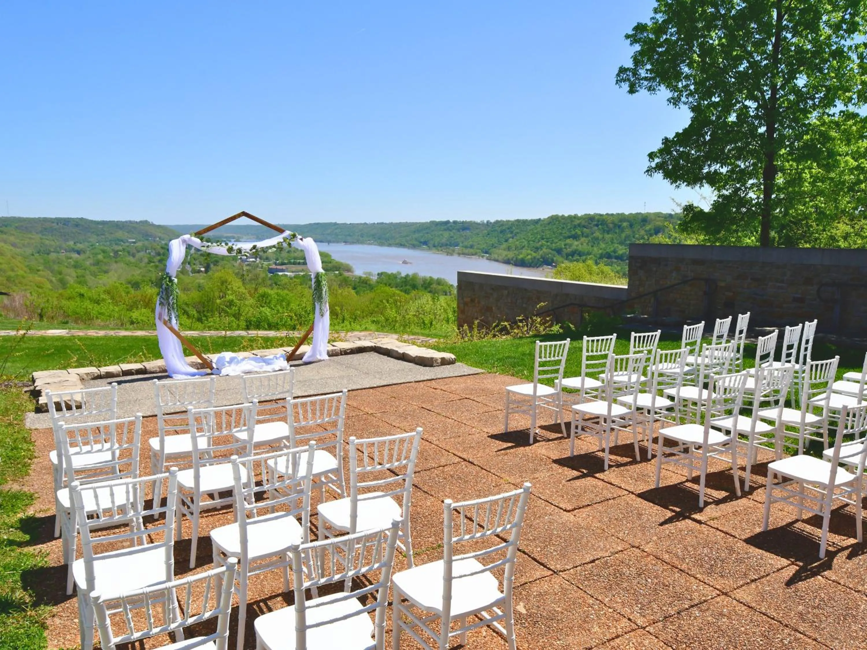 Natural landscape in Clifty Inn