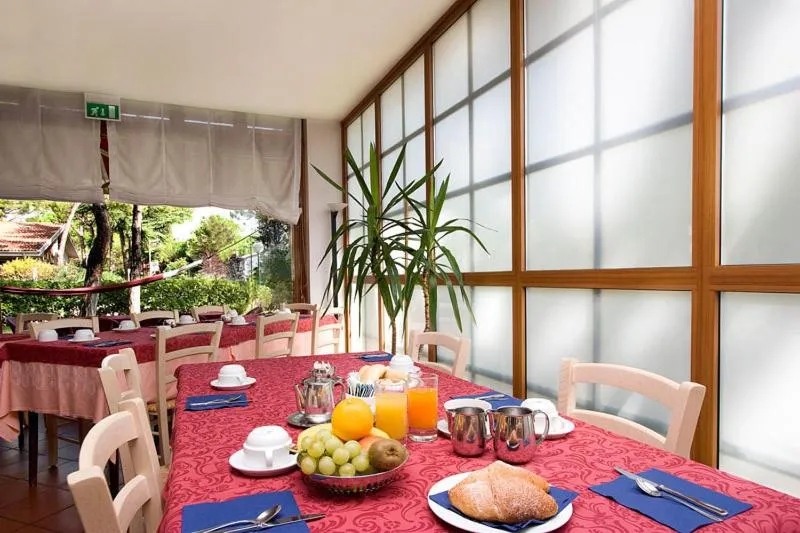 Restaurant/places to eat in Hotel Friuli