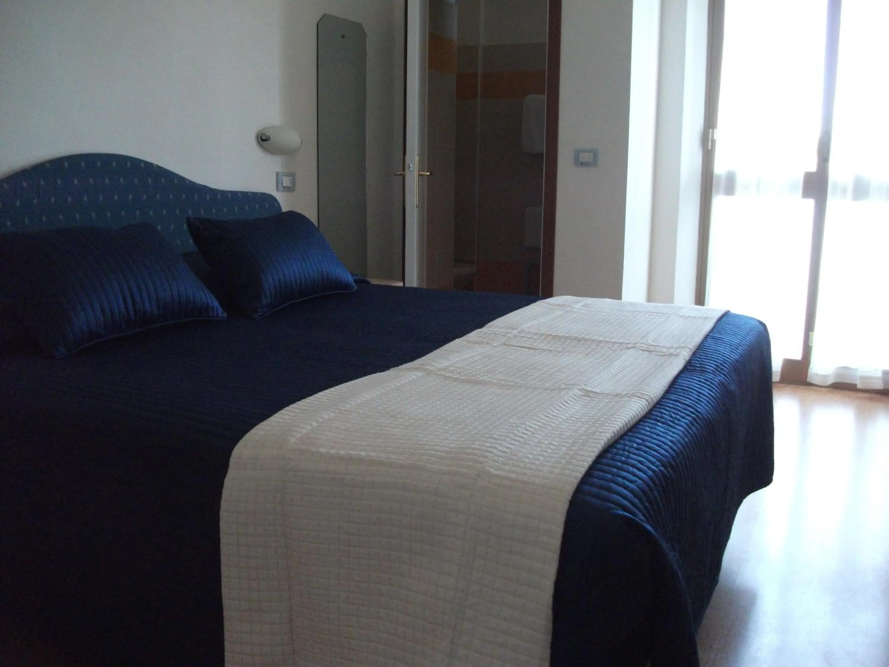 Photo of the whole room, Bed in Hotel Tirrenia