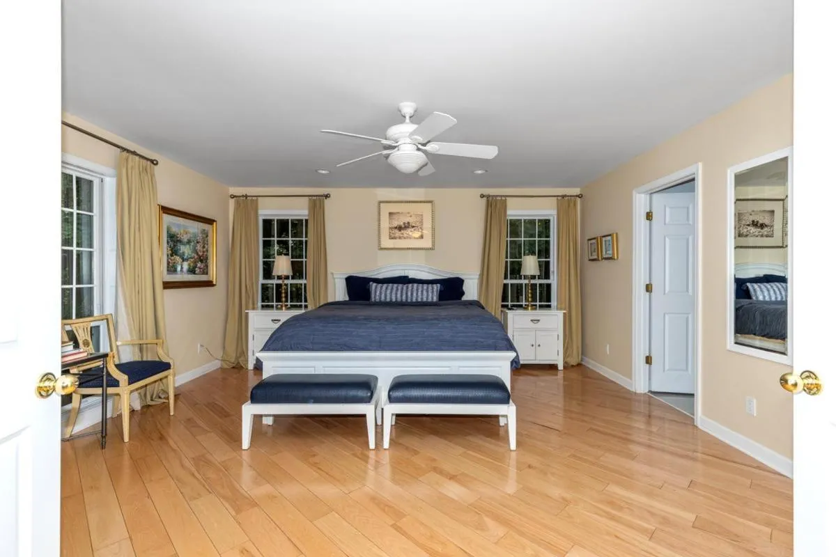 Other, Bed in 100 private beach frontage on LK MI Hot tub