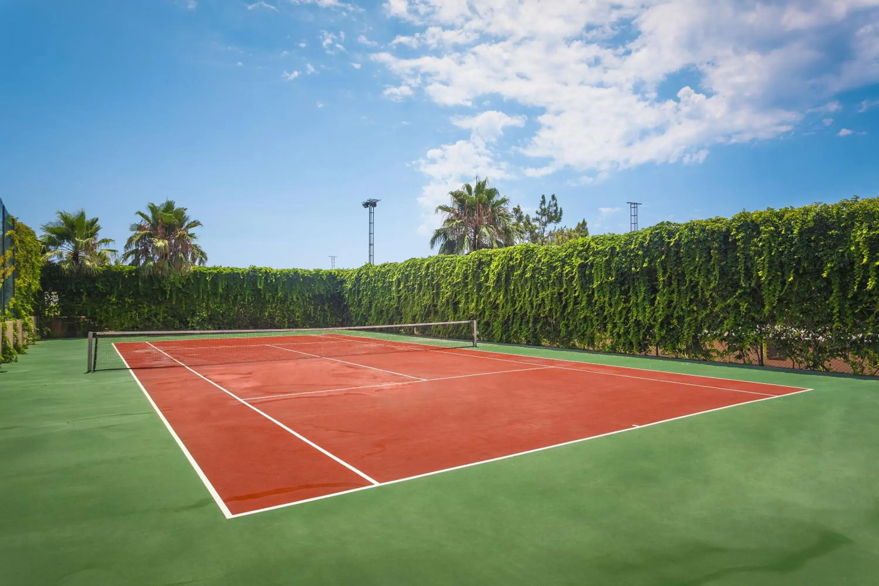 Day, Tennis/Squash in Club Hotel Turan Prince World