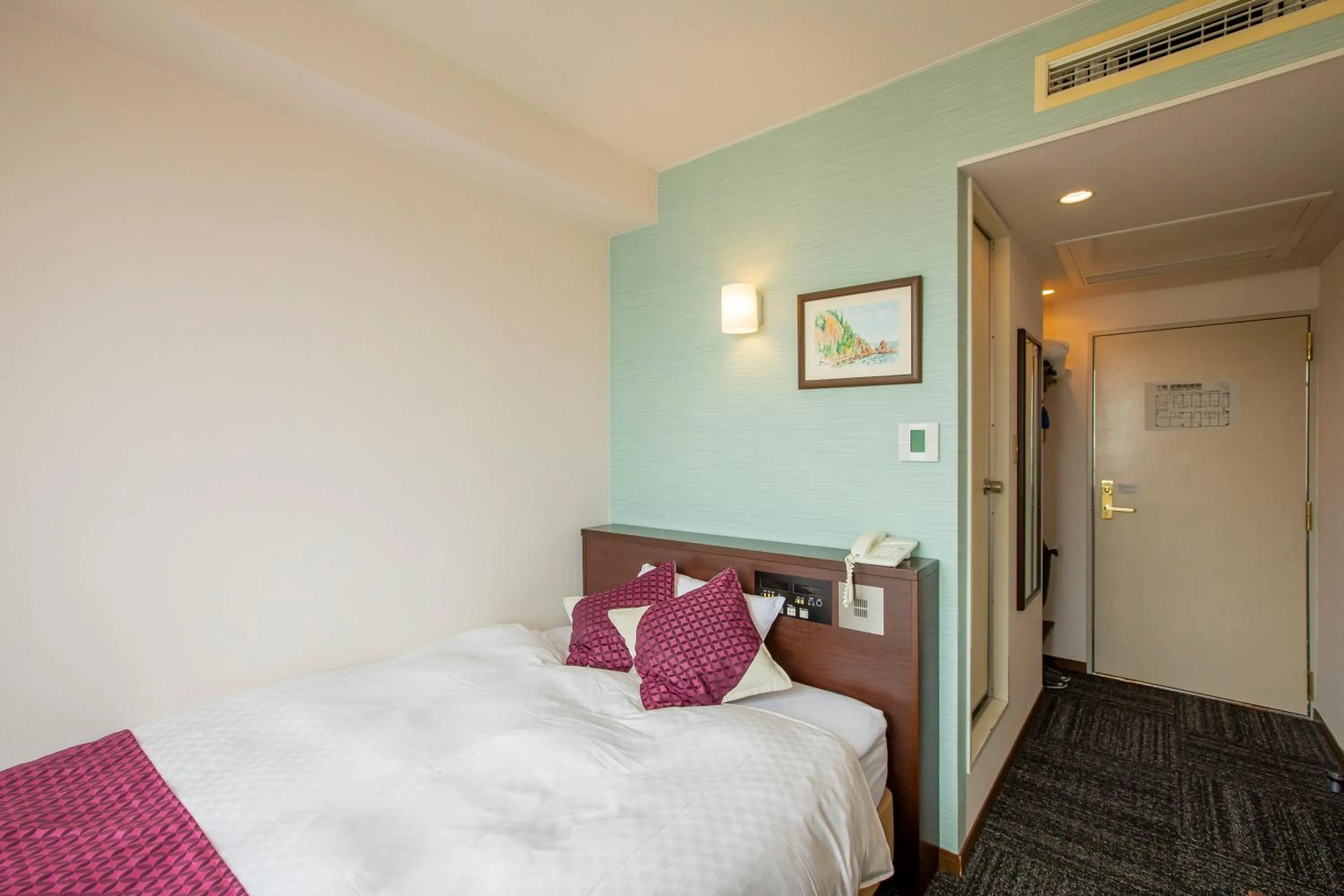 Photo of the whole room, Bed in Hotel Claire Higasa