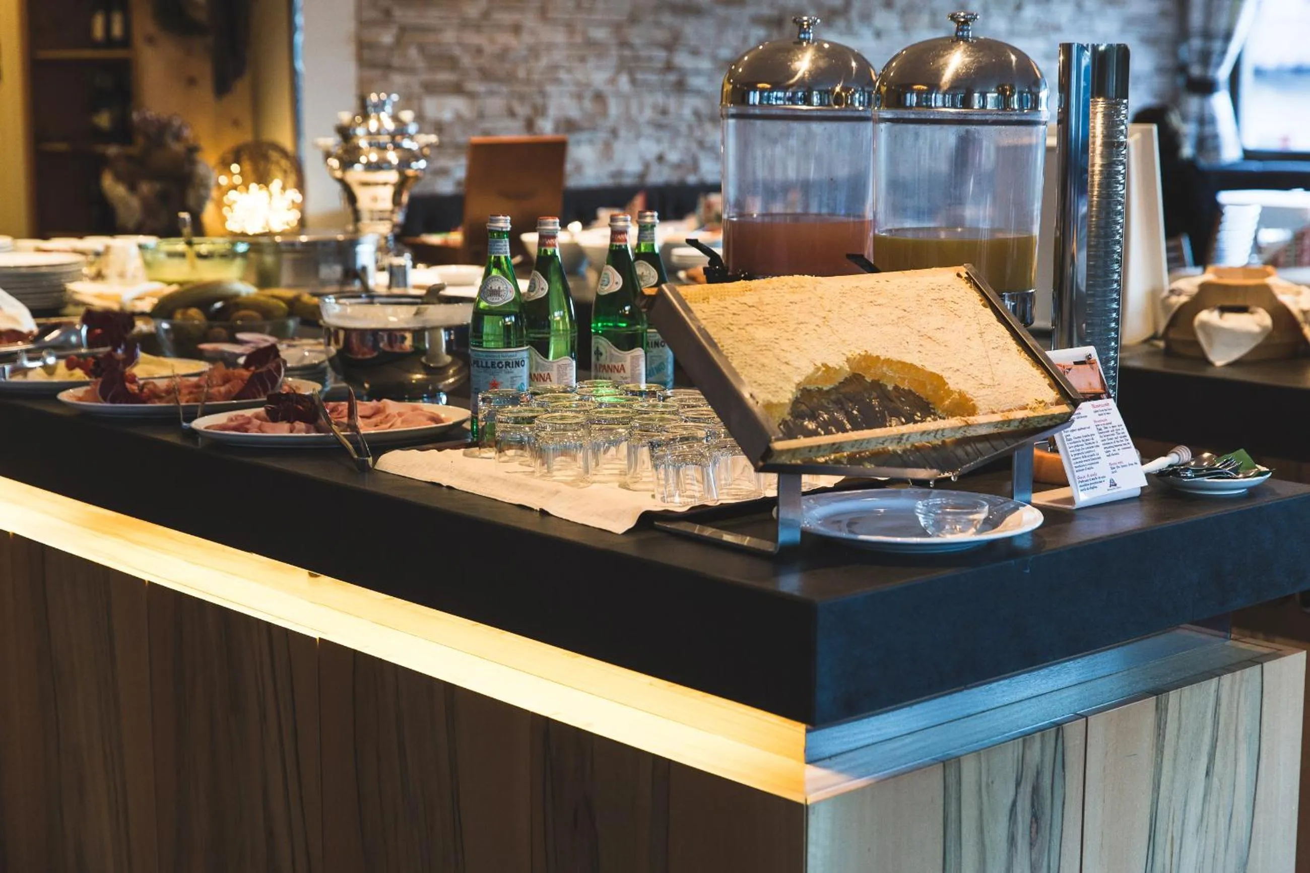 Restaurant/places to eat in Hotel Savoia dal 1924