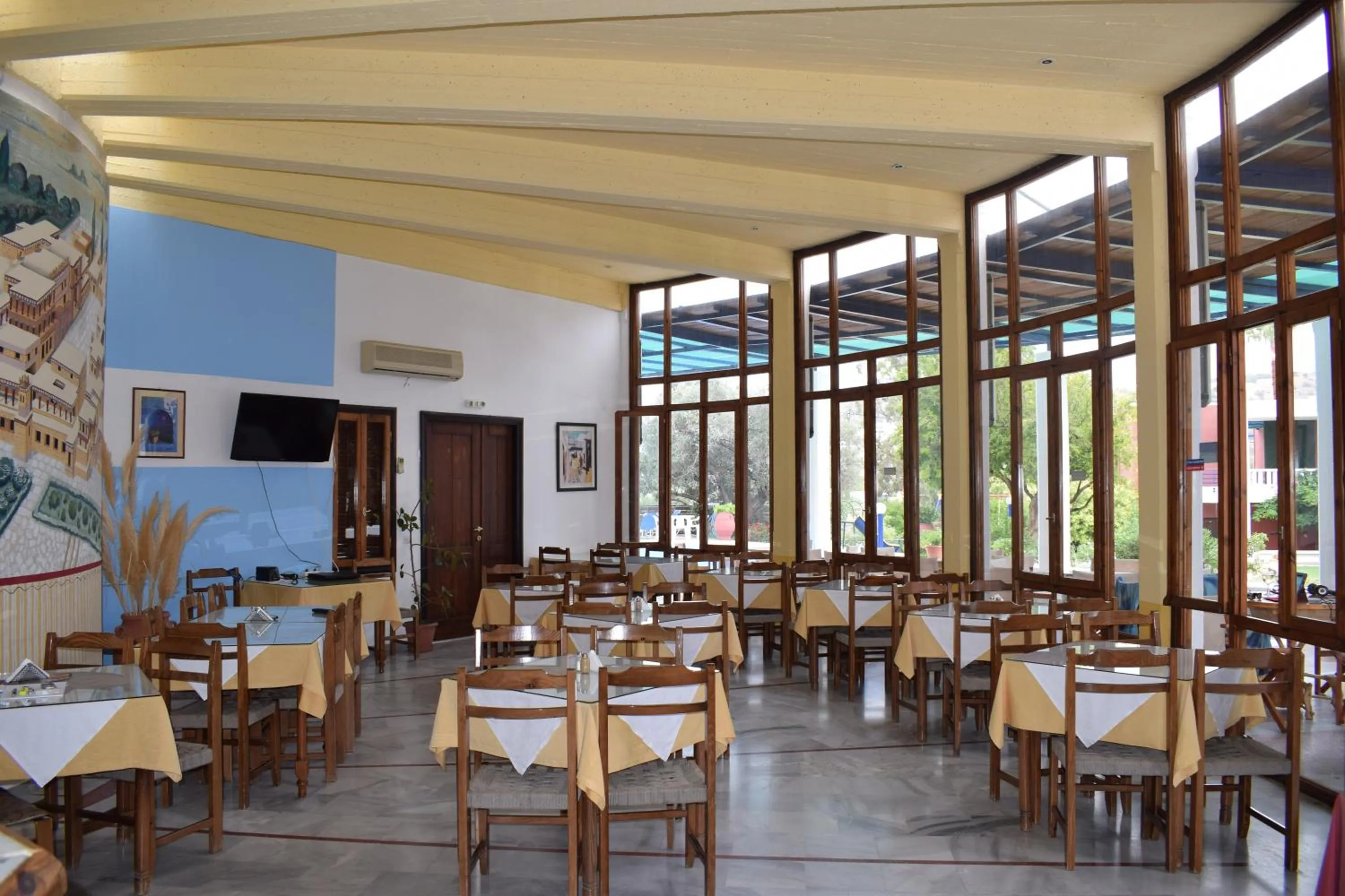 Restaurant/places to eat in Porto Galini