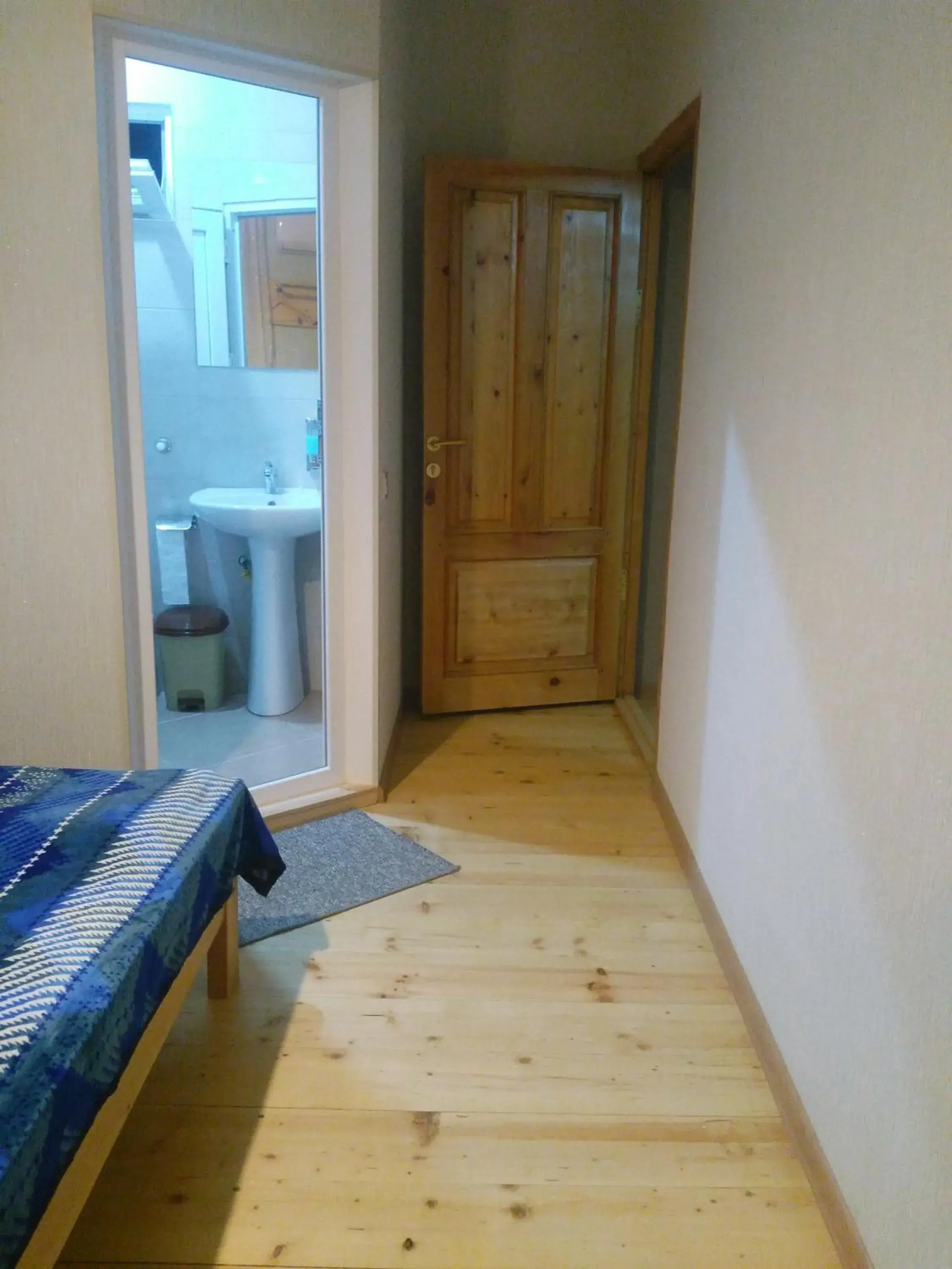 Deluxe Room - single occupancy in guest house katia tbilisi Deluxe Room - single occupancy in guest house katia tbilisi