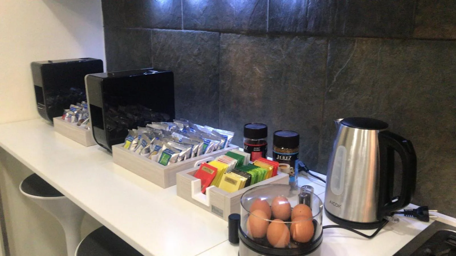 Coffee/tea facilities in Borgo Antico XIX sec.