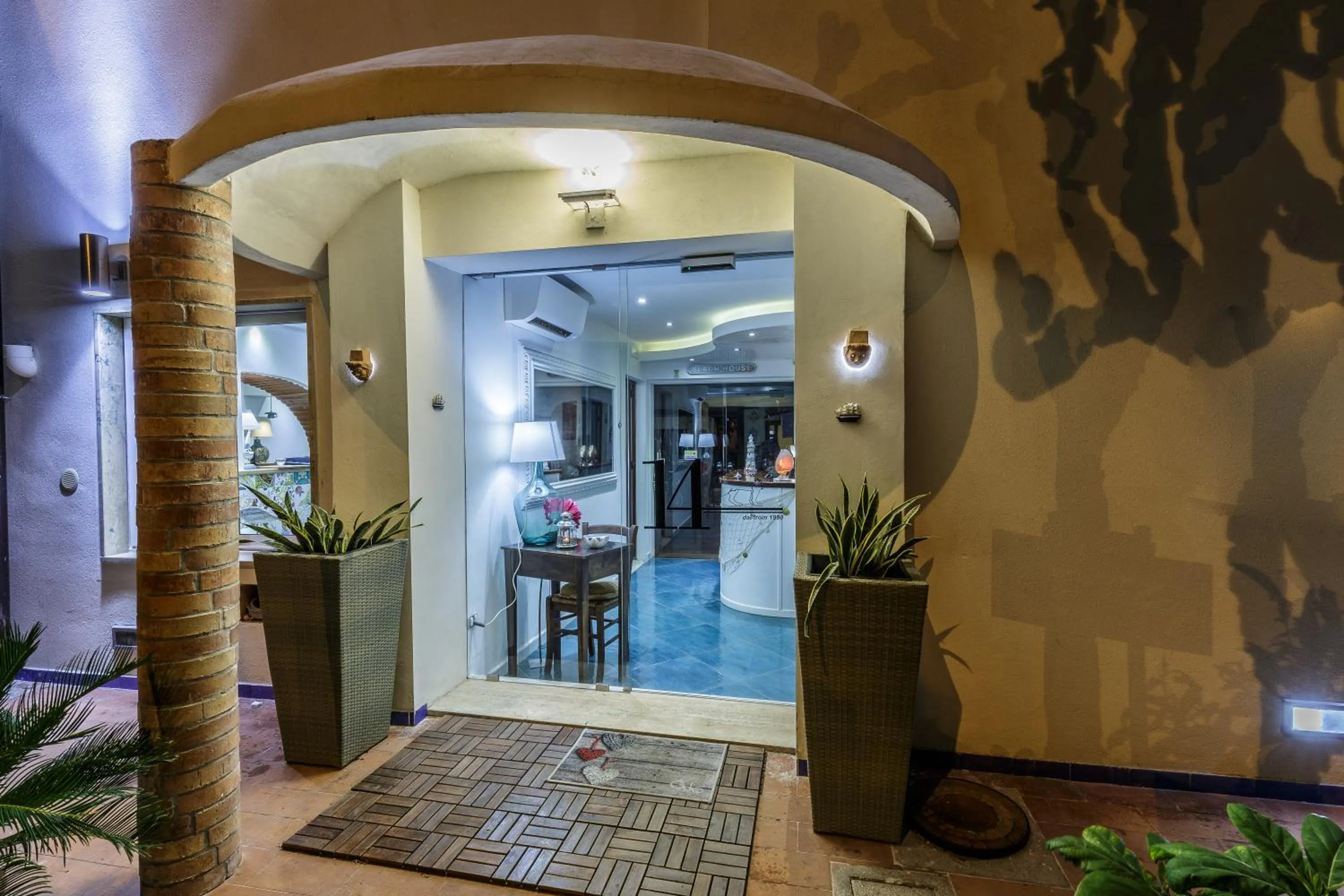 Lobby or reception in 14 Leoni