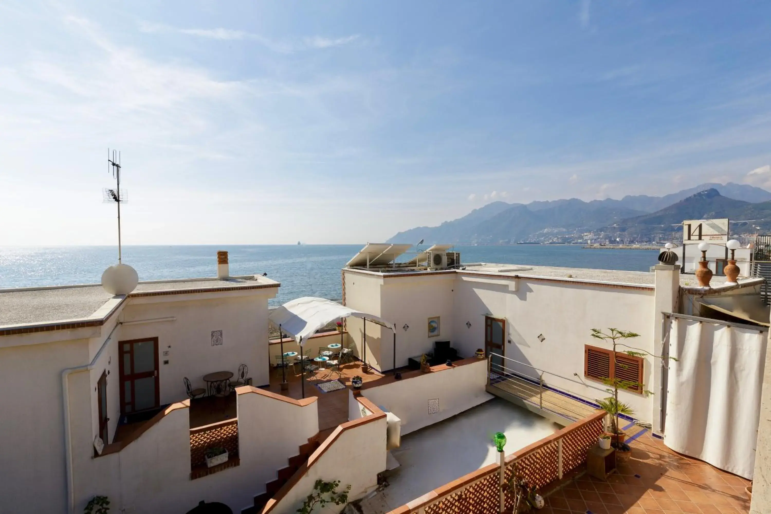 Patio in 14 Leoni Patio in 14 Leoni