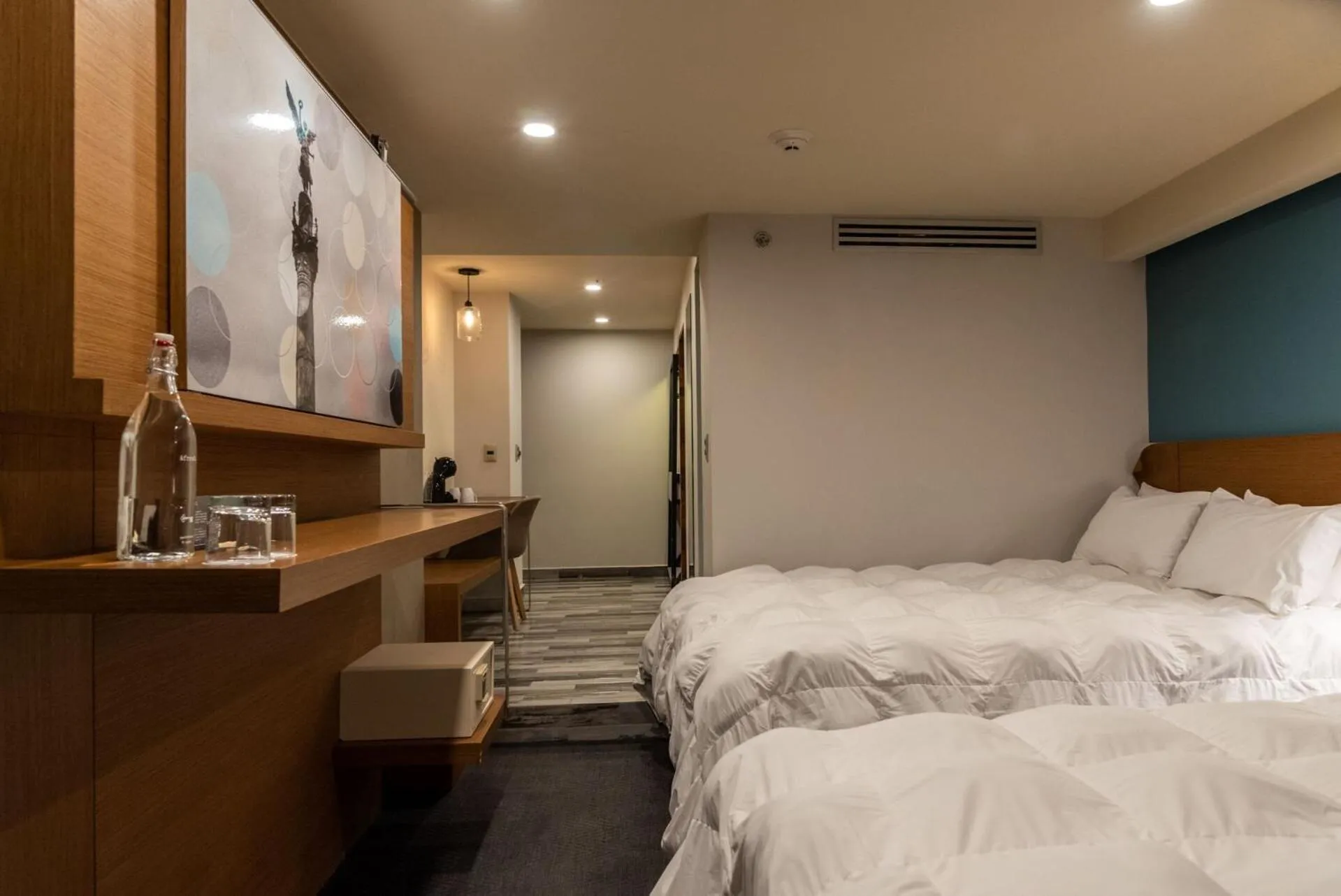 Photo of the whole room, Bed in Hotel Clé Reforma Insurgentes